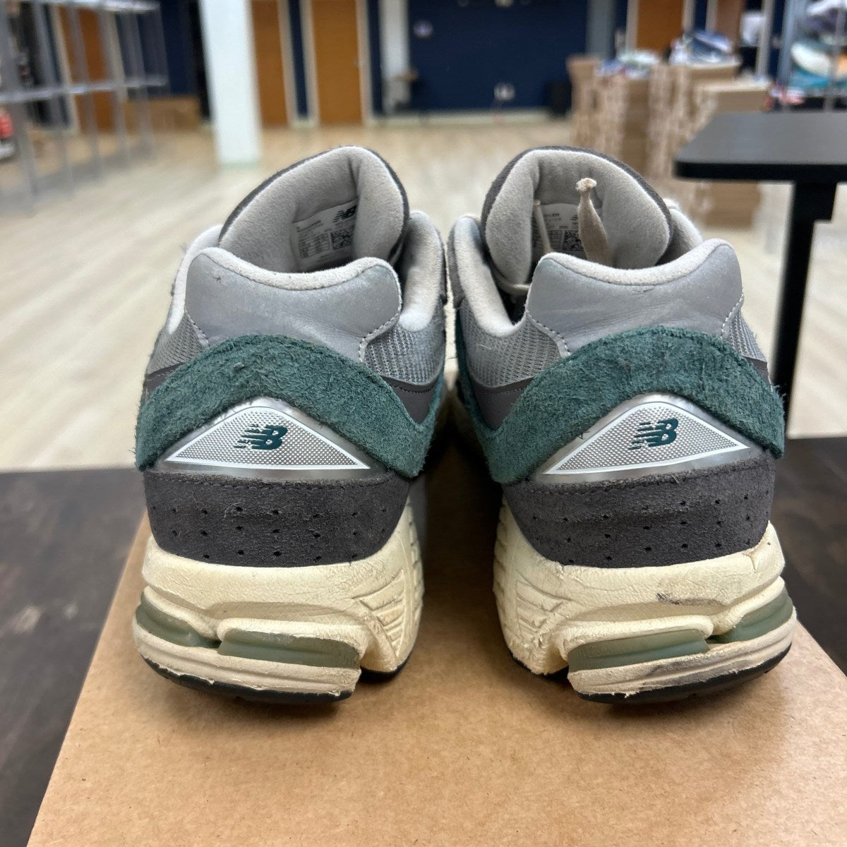 New Balance 2002R New Spruce Magnet Size 10 (Pre-Owned) - Image 4