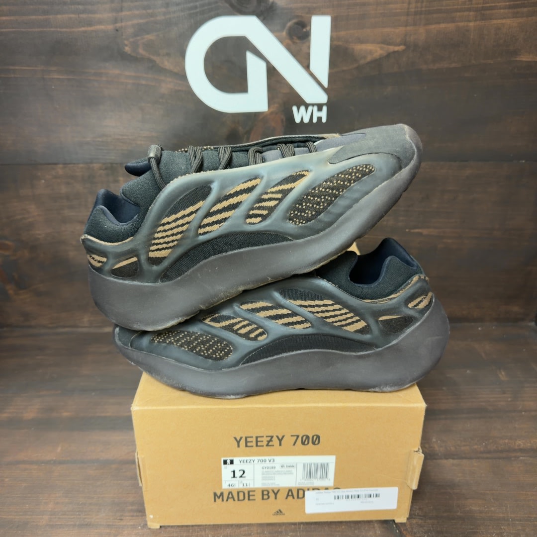 adidas Yeezy 700 V3 Clay Brown - Image 1