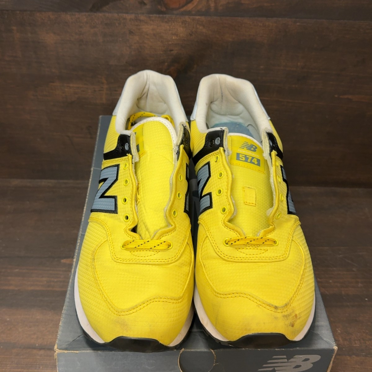 New Balance 574 Citra Yellow Size 10.5 (Pre-Owned) - Image 3