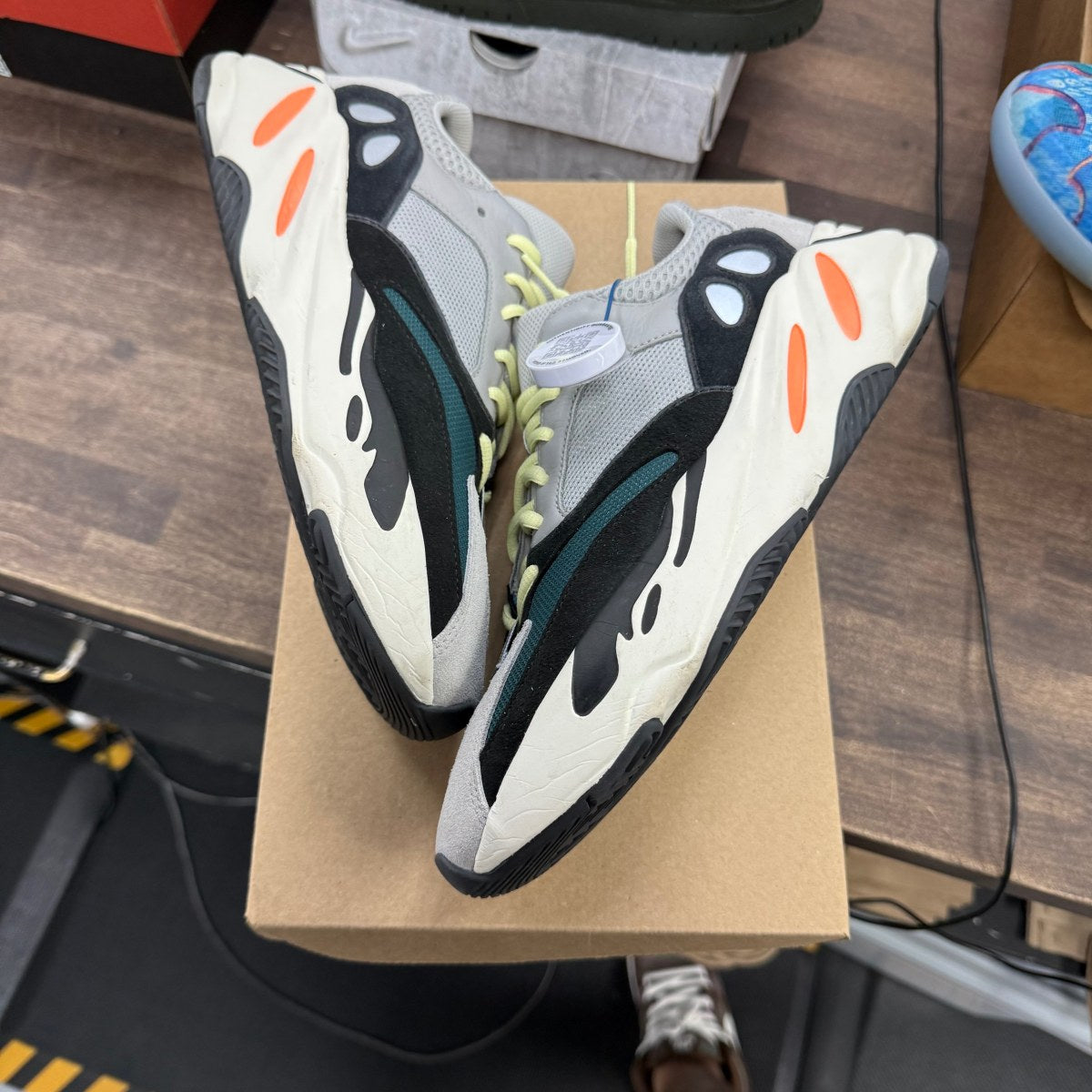 adidas Yeezy Boost 700 Wave Runner Size 10.5 (Pre-Owned) - Image 2