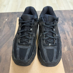 Nike Zoom Vomero 5 Triple Black Size 9.5 (Pre-Owned) - Image 2