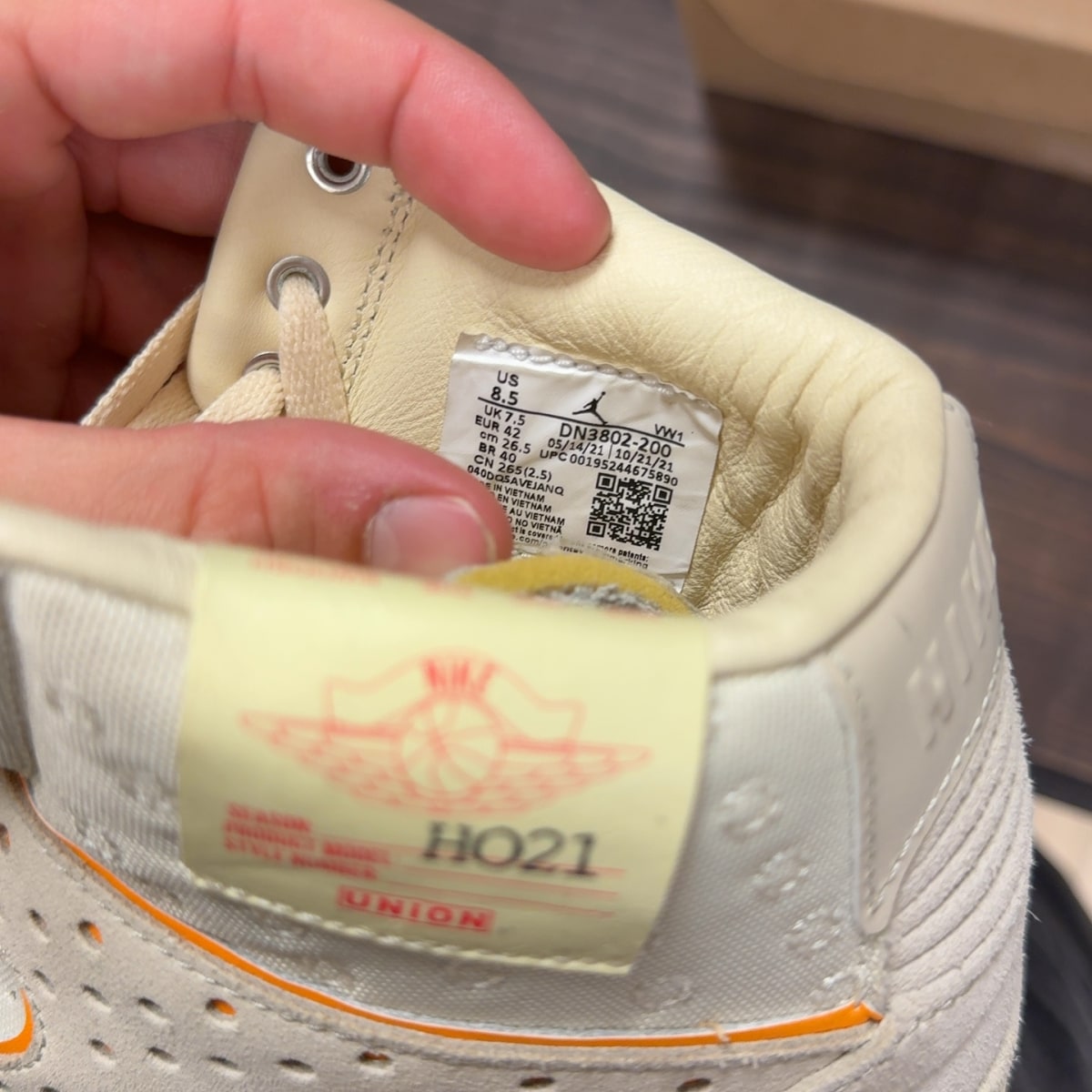 Jordan 2 Retro SP Union Rattan Size 8.5 (Pre-Owned) - Image 7