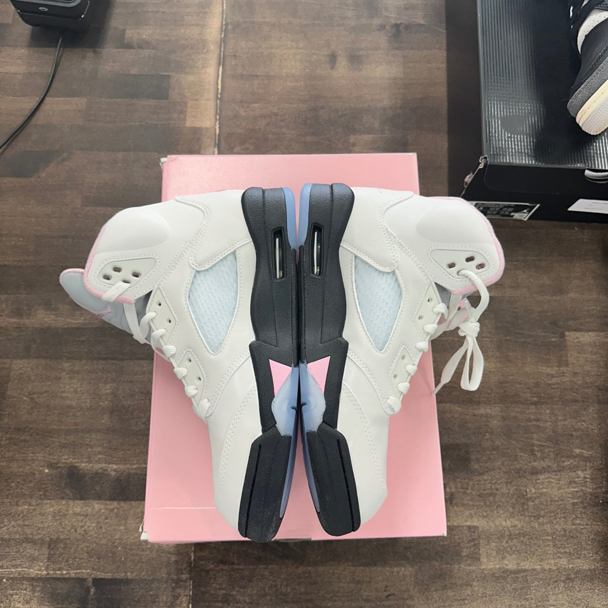 Jordan 5 Retro Medium Soft Pink - Image 3