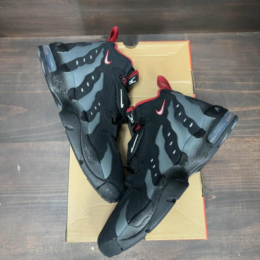 Nike Air DT Max '96 Falcons - Image 2