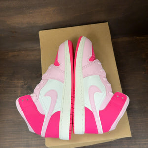Barbie Pink Jordan 1 Mid (GS) Size 4.5Y (Pre-Owned) - Image 5
