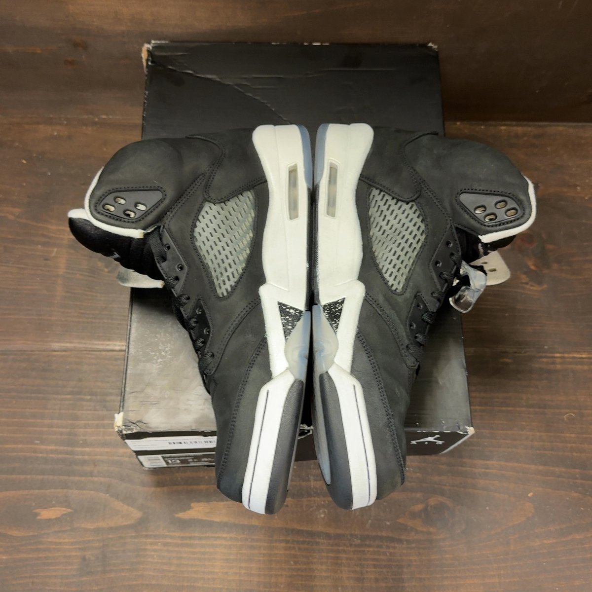 Jordan 5 Retro Moonlight (2021) Size 13 (Pre-Owned) - aux