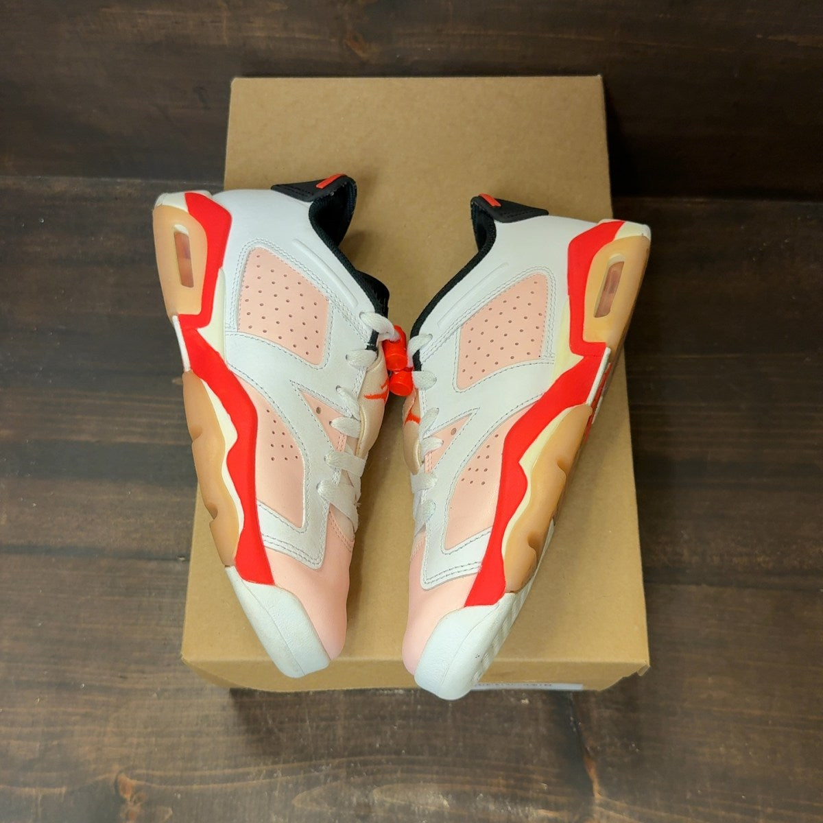 Jordan 6 Retro Low Atmosphere (GS) Size 5Y (Pre-Owned) - Image 2