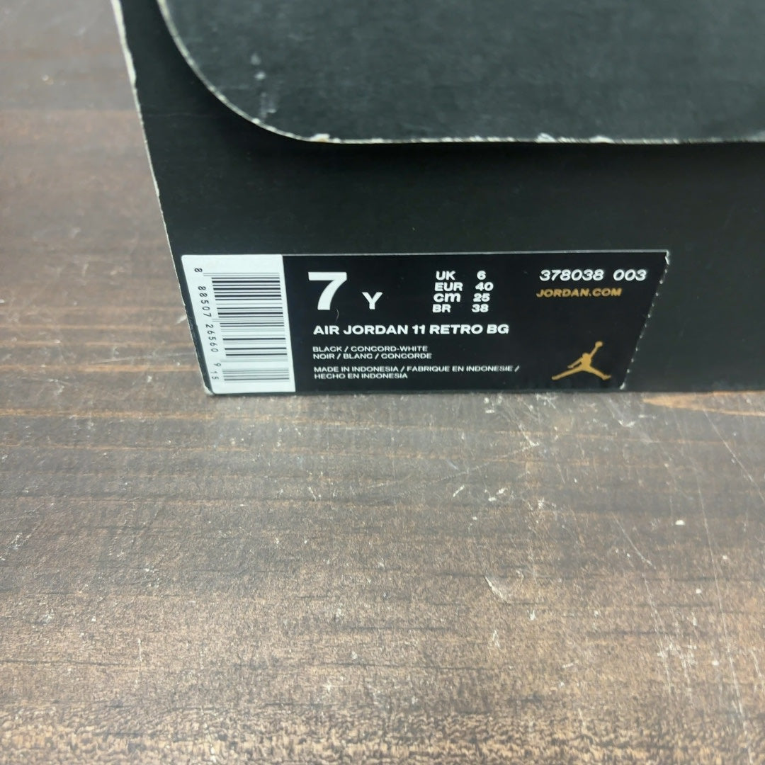 Jordan 11 Retro Space Jam (2016) (GS) - Image 7