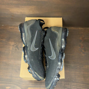 Nike Air VaporMax 2021 FK Black Anthracite Size 12 (Pre-Owned) - Image 2