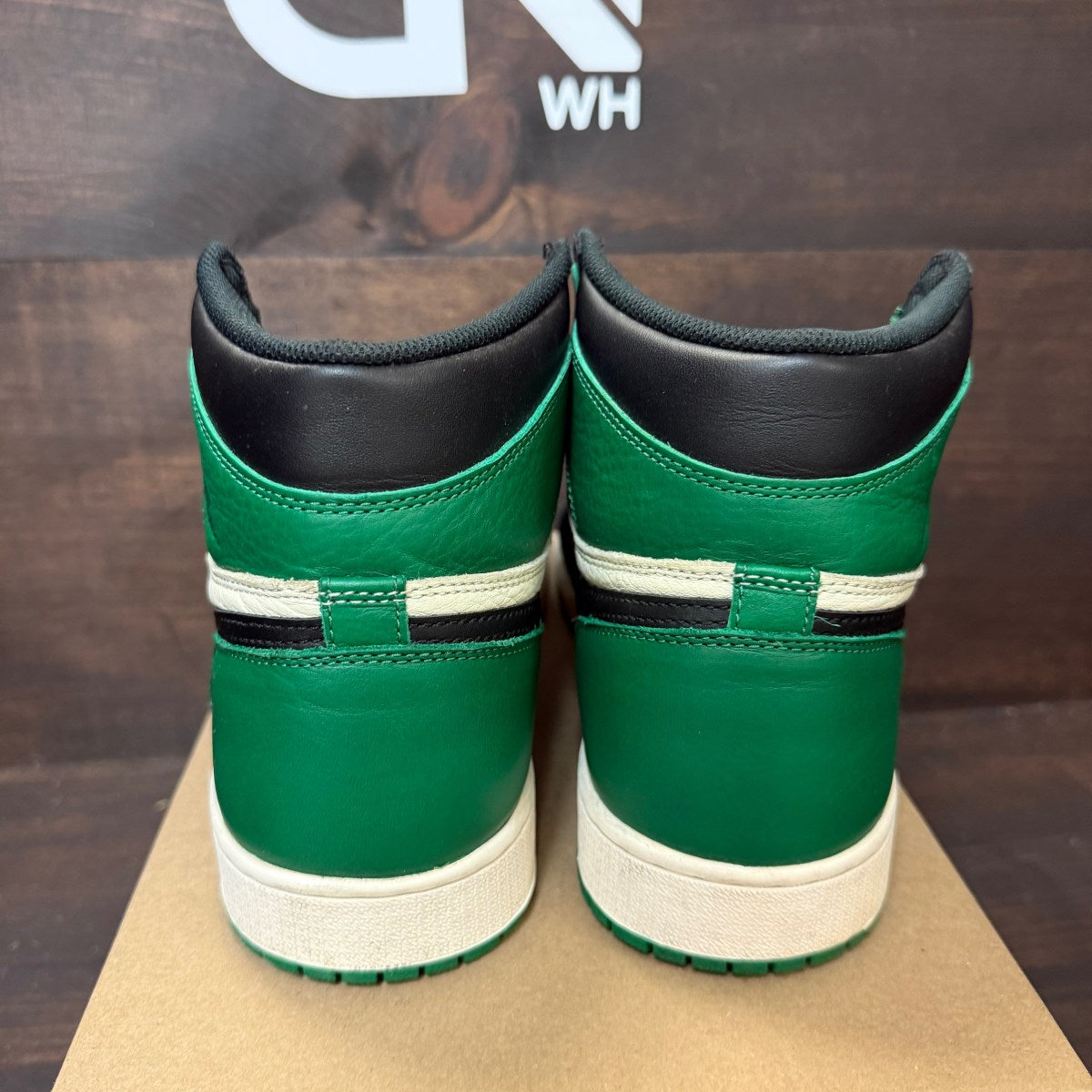 Jordan 1 Retro High Pine Green Size 12 (Pre-Owned) - Image 4