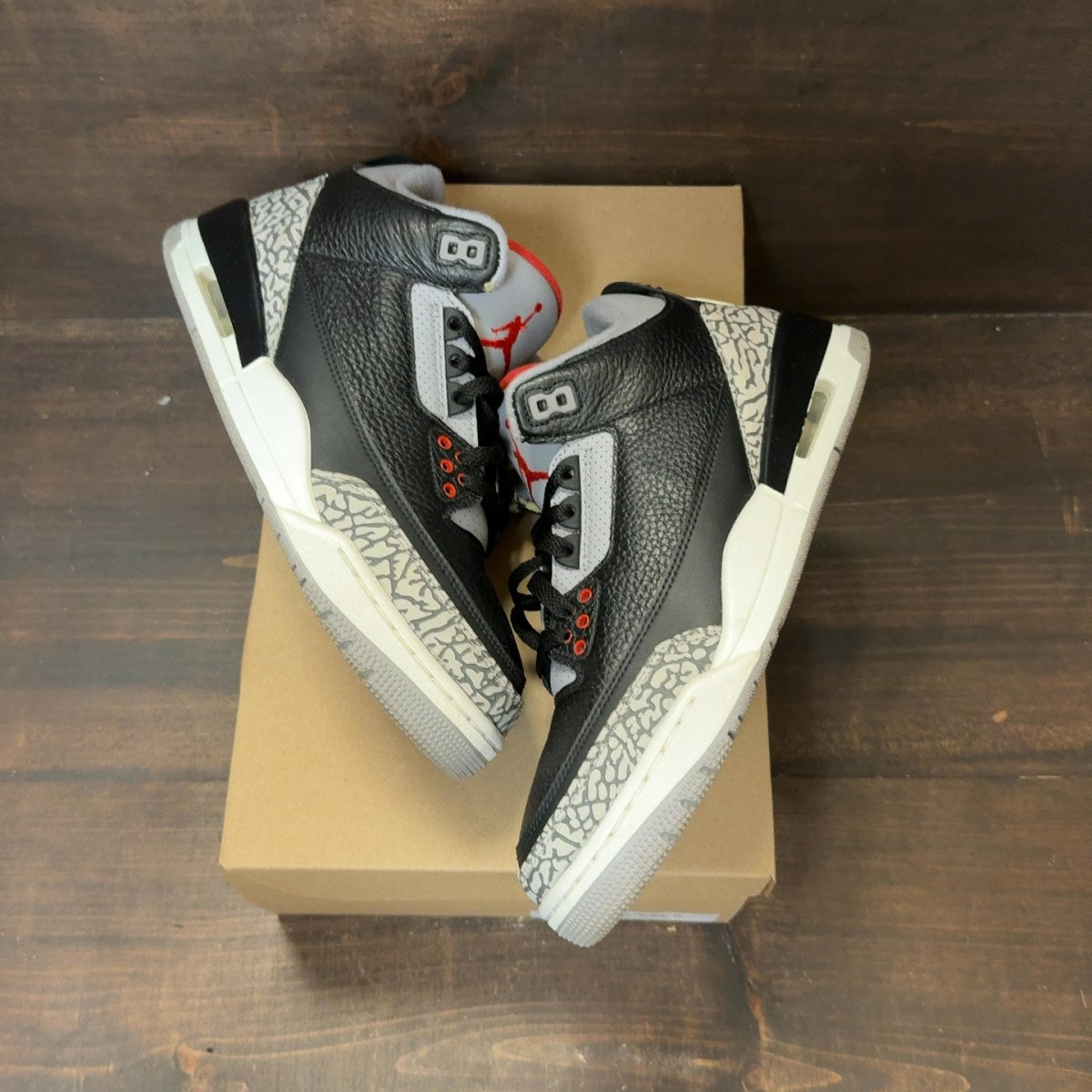 Jordan 3 Retro Black Cement (2018) Size 8.5 (Pre-Owned) - Image 2