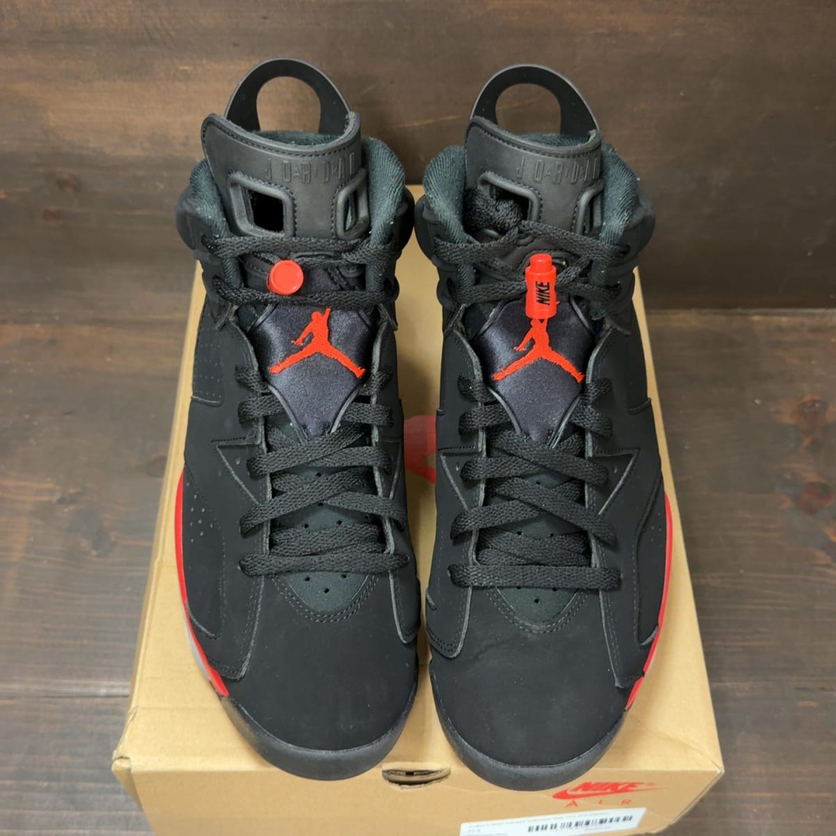 Jordan 6 Retro Infrared Salesman Size 10.5 (Pre-Owned) - tag