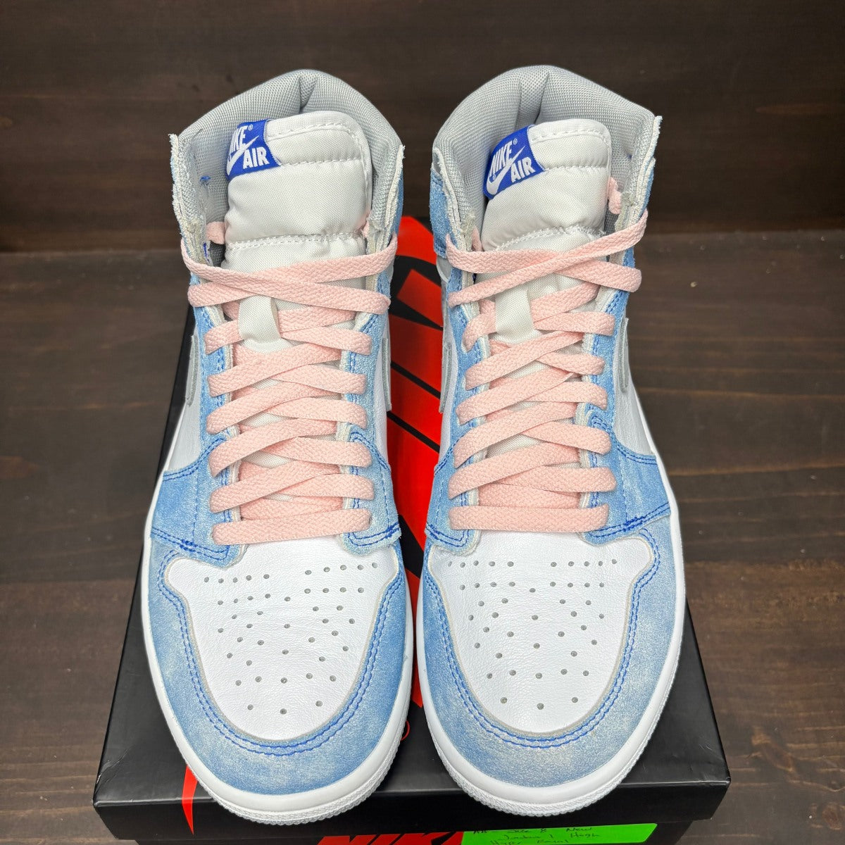 Jordan 1 Retro High OG Hyper Royal - Image 4