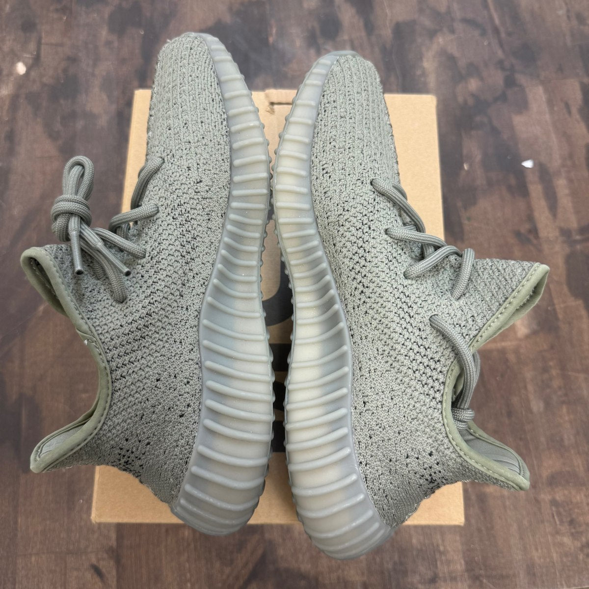 adidas Yeezy Boost 350 V2 Granite - Image 4