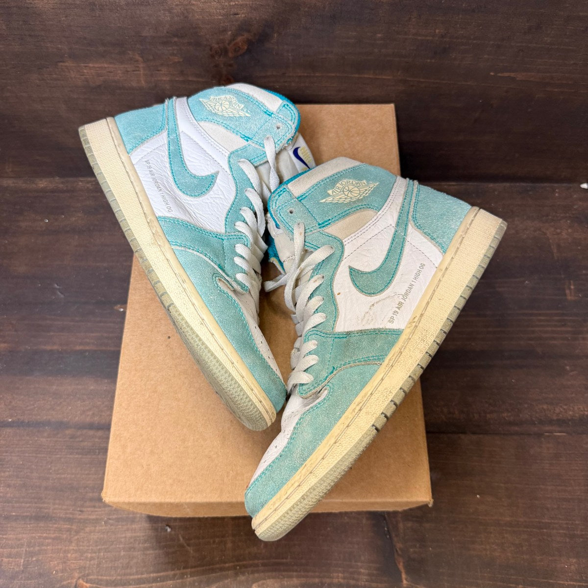 Jordan 1 Retro High Turbo Green Size 8 (Pre-Owned) - Image 2
