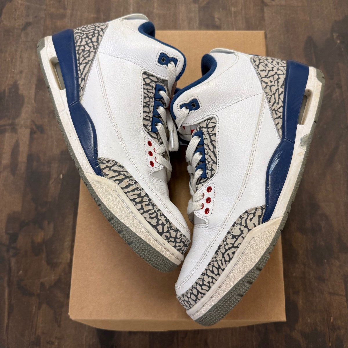 Jordan 3 Retro True Blue (2016) Size 8.5 (Pre-Owned) - Image 1