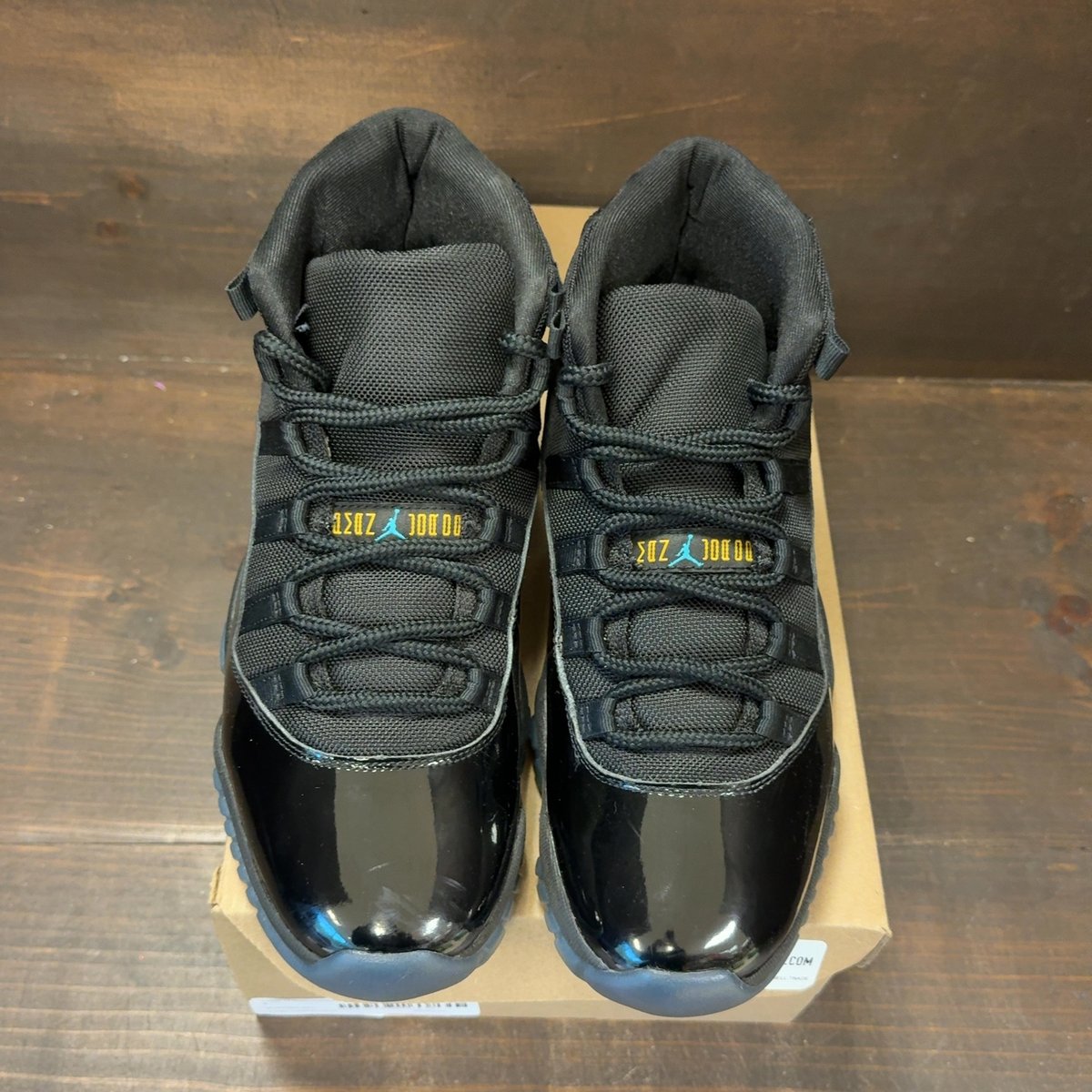 Jordan 11 Retro Gamma Blue (2025) Size 9 (Pre-Owned) - tag