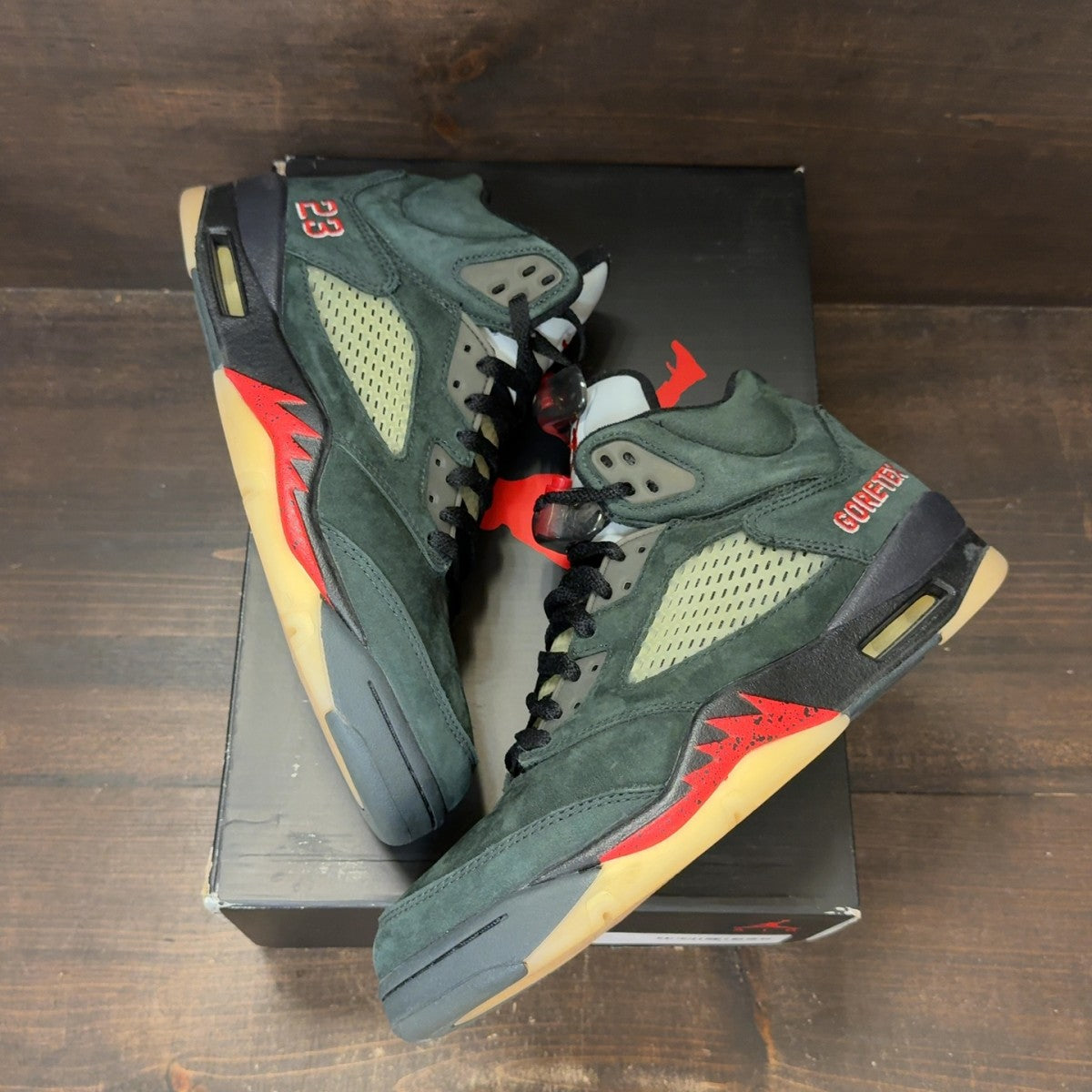 Jordan 5 Retro Gore-Tex Off Noir (Women's) Size 10.5W (Pre-Owned) - back