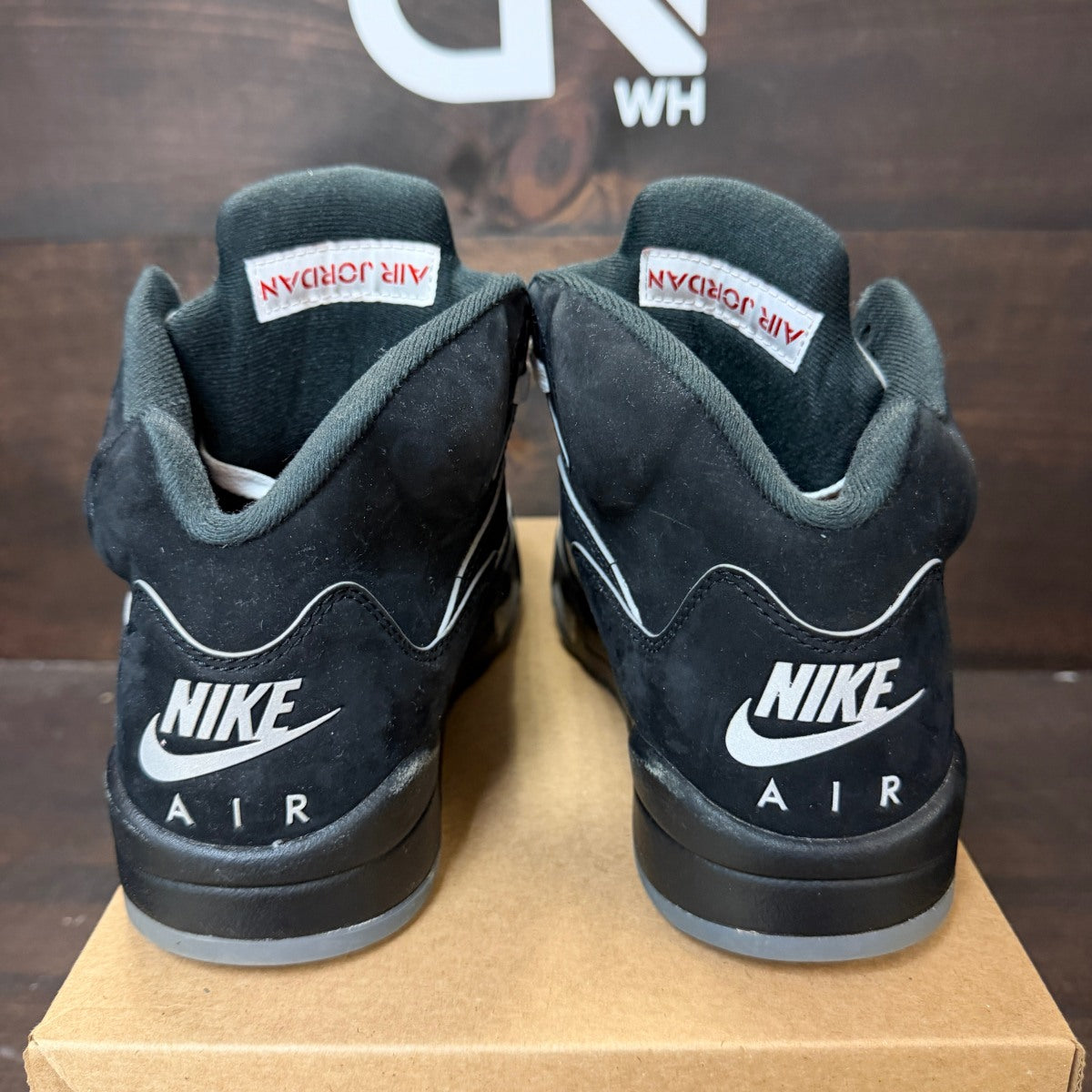 Jordan 5 Retro OG Black Metallic Reimagined Size 8 (Pre-Owned) - Image 4