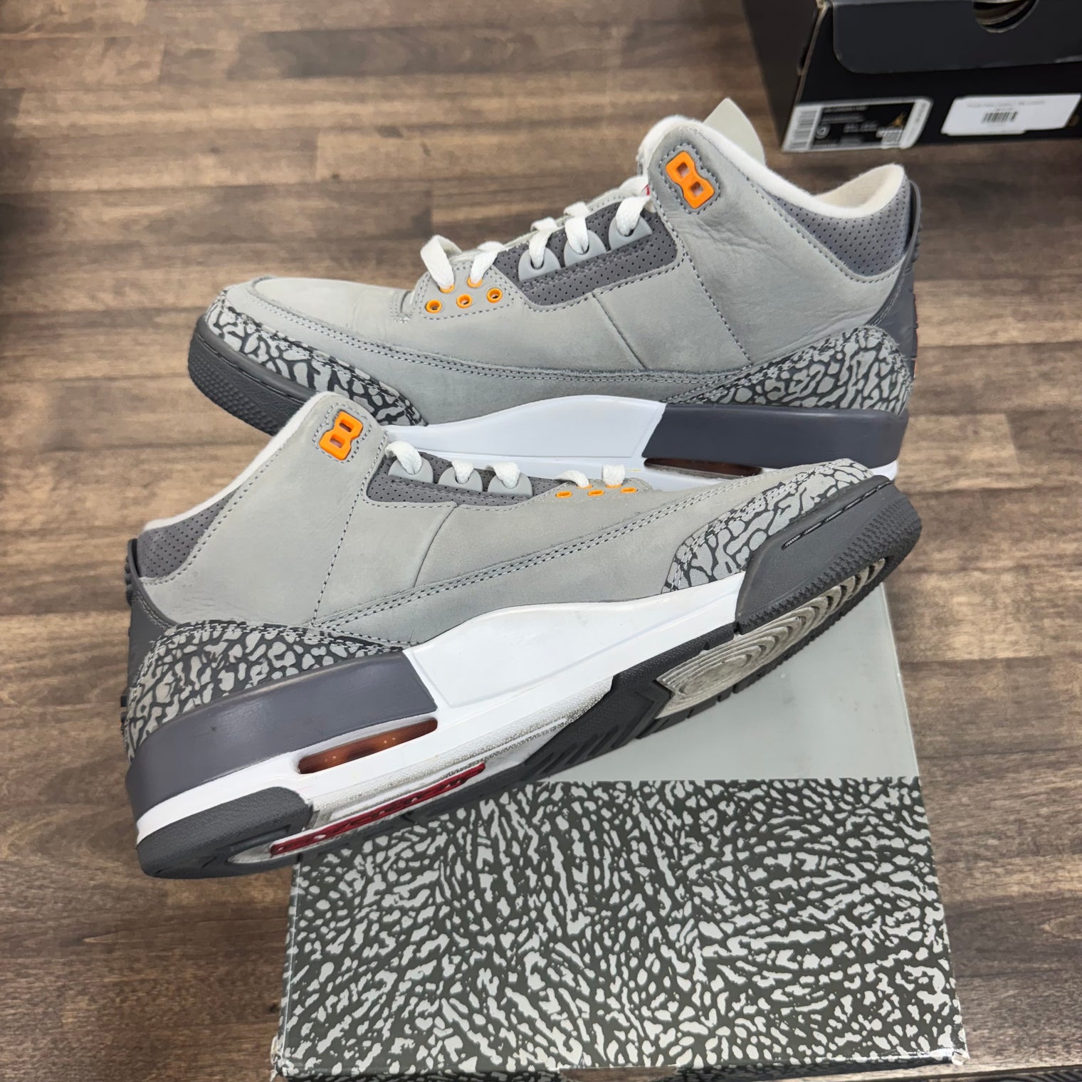 Cool Grey Jordan 3 Retro (USED)