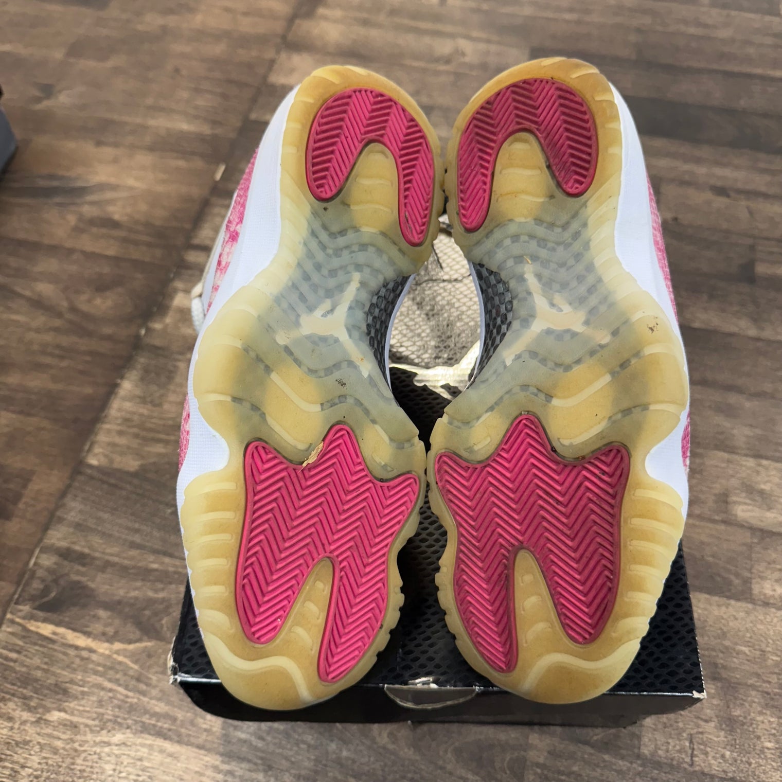 Snakeskin Pink Jordan 11 Low (W) (USED)