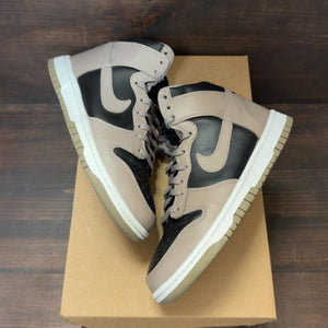 Nike Dunk High Moon Fossil (Women's) Size 7W (Pre-Owned) - Image 2