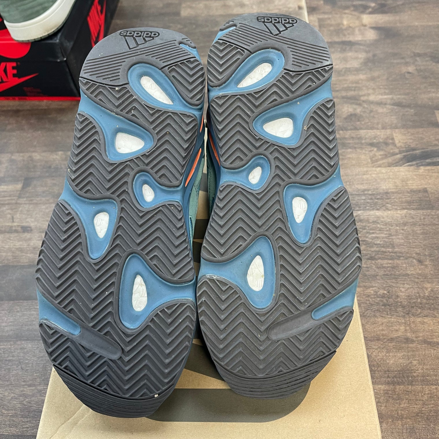 Yeezy 700 Faded Azure (USED)