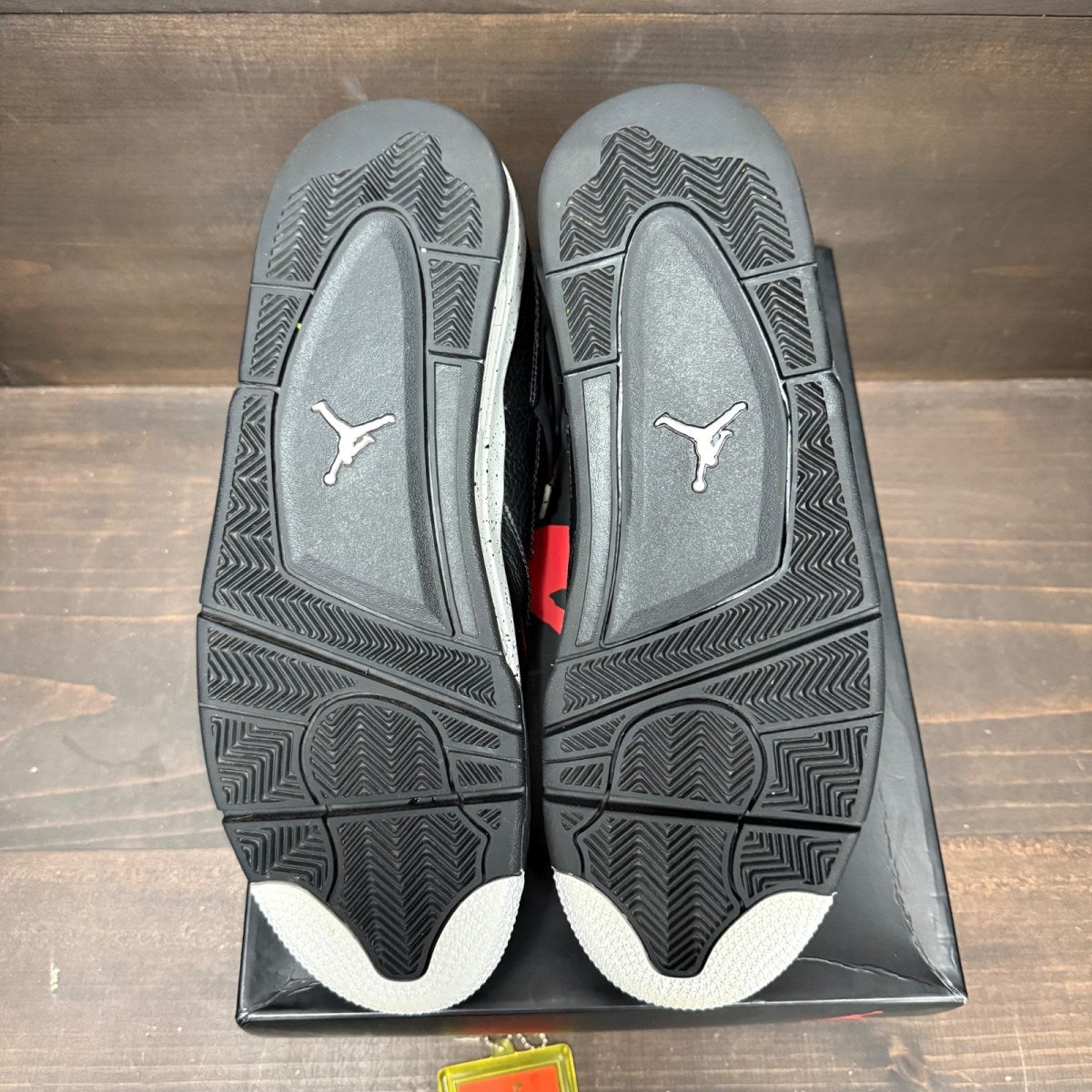 Jordan 4 Retro Oreo (2015) - Image 6