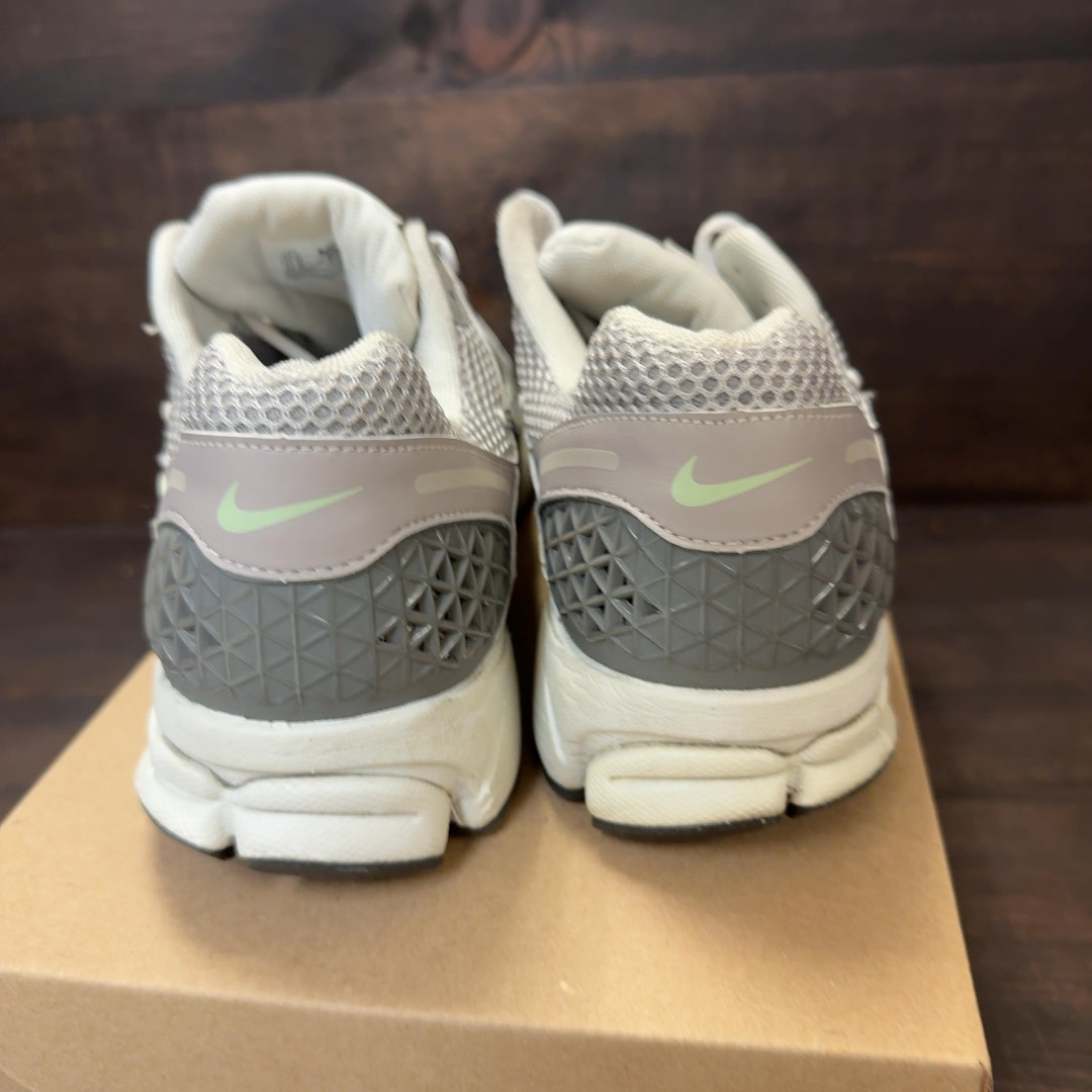 Nike Zoom Vomero 5 Cobblestone Flat Pewter (Women's) Size 13.5W (Pre-Owned) - Image 4