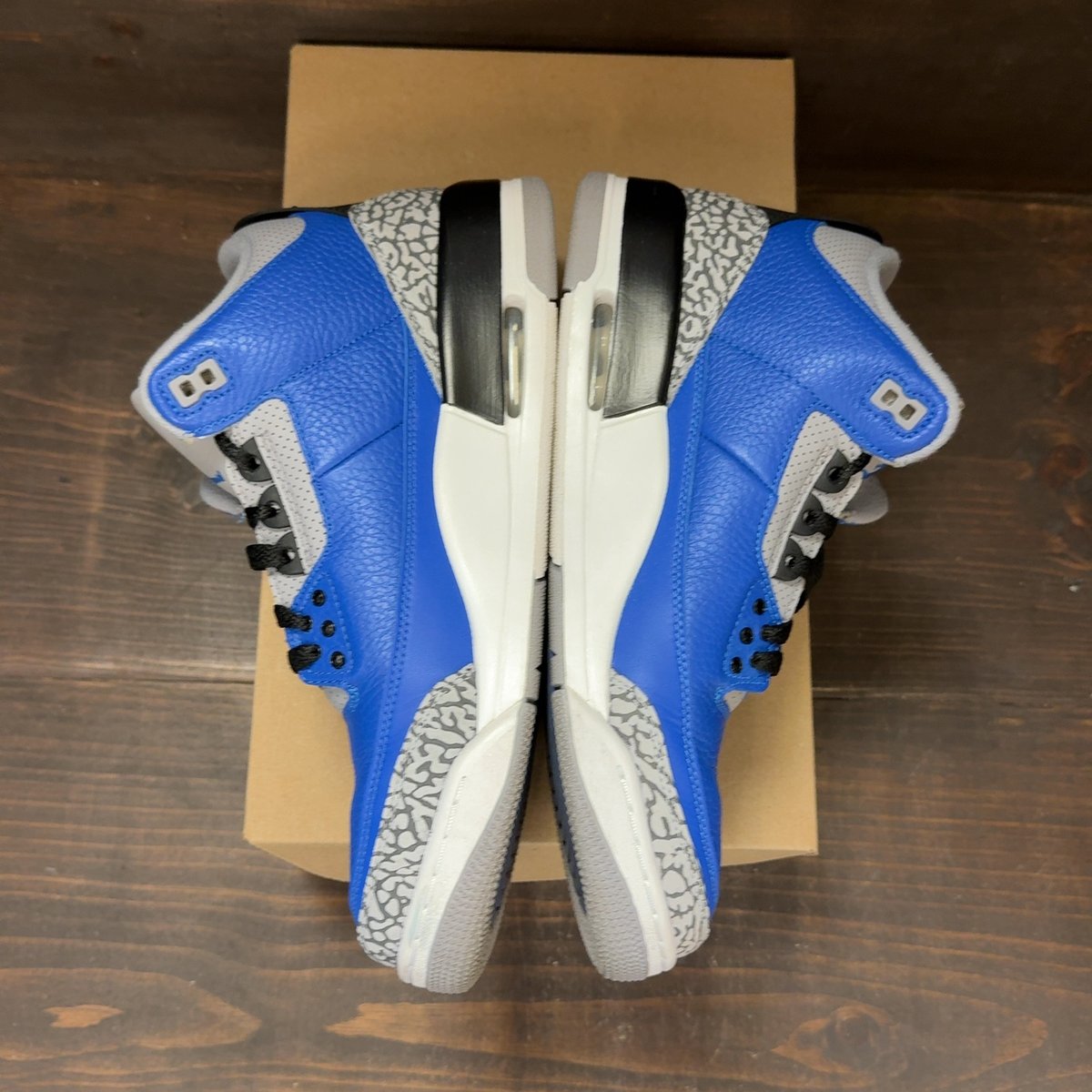 Jordan 3 Retro Varsity Royal Cement Size 11 (Pre-Owned) - aux