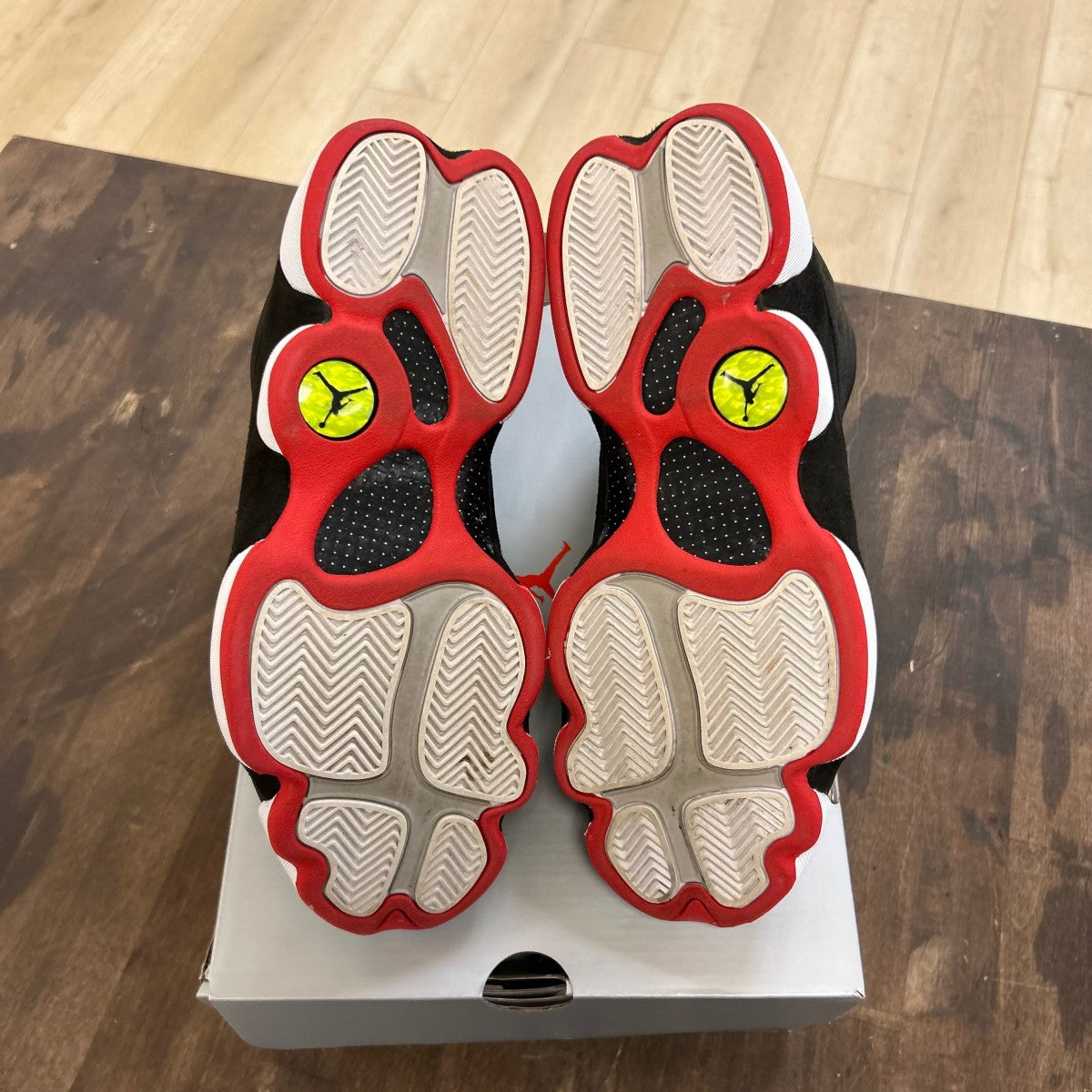 Jordan 13 Retro Playoffs (2023) Size 9 (Pre-Owned)