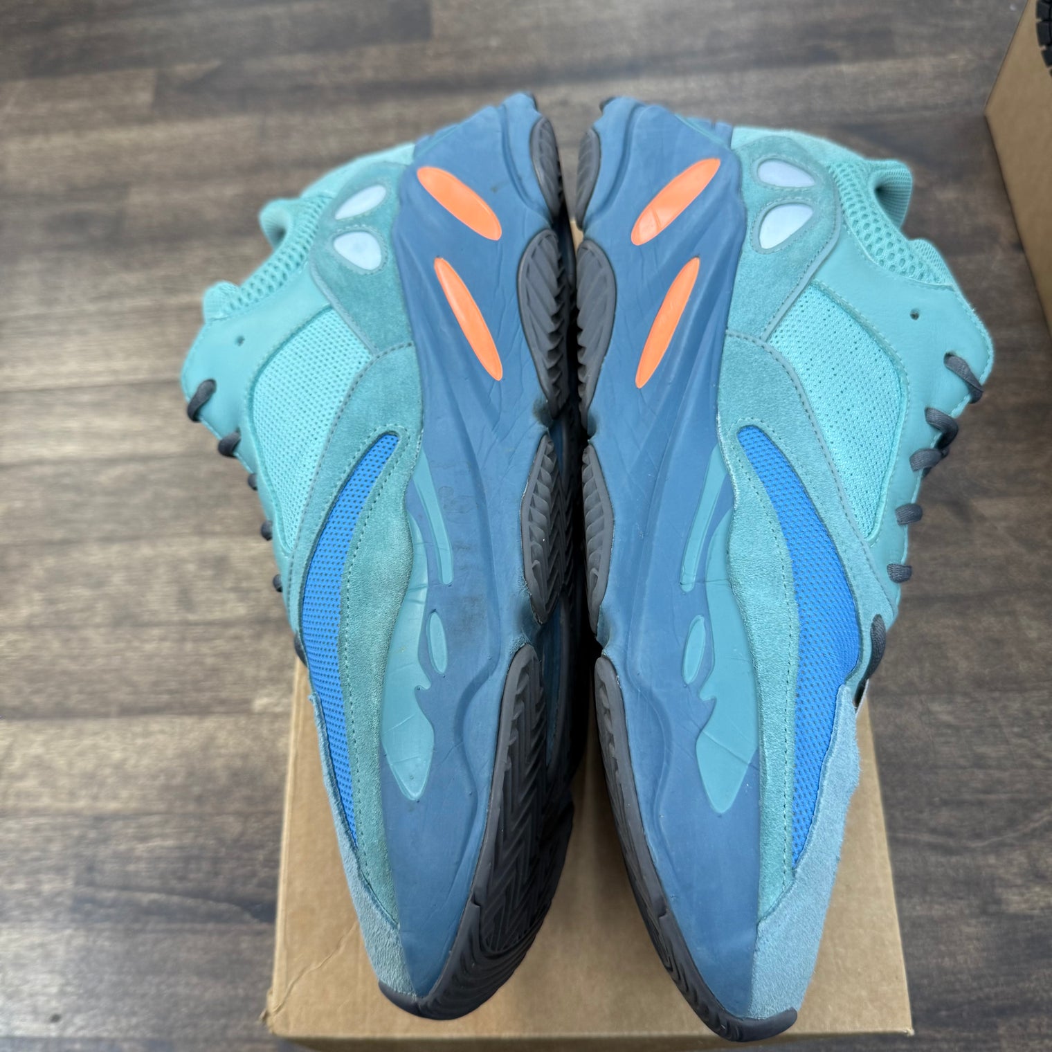 Faded Azure Yeezy 700 (USED)