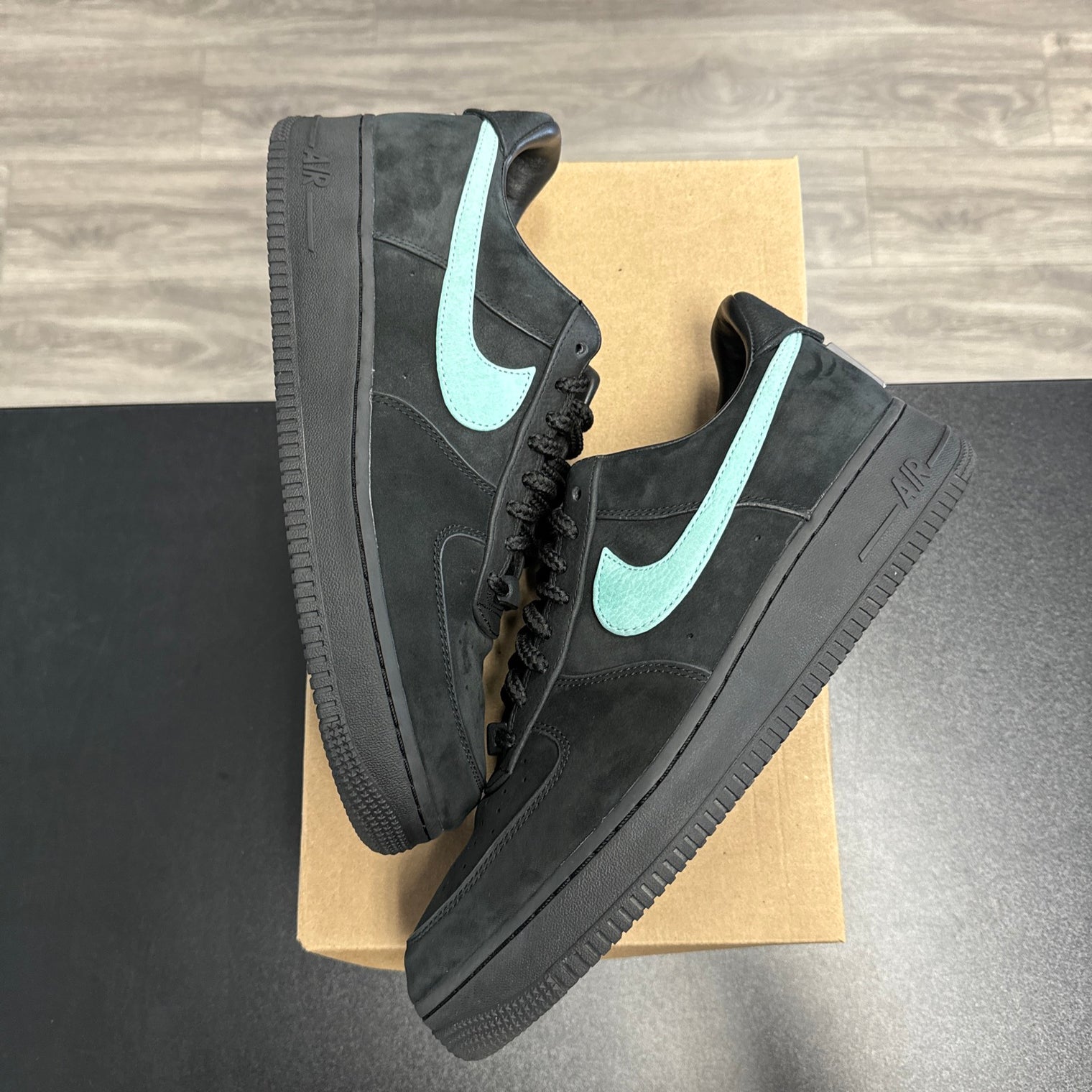 Nike Air Force 1 Low x Tiffany & Co. 1837 (USED, no box)