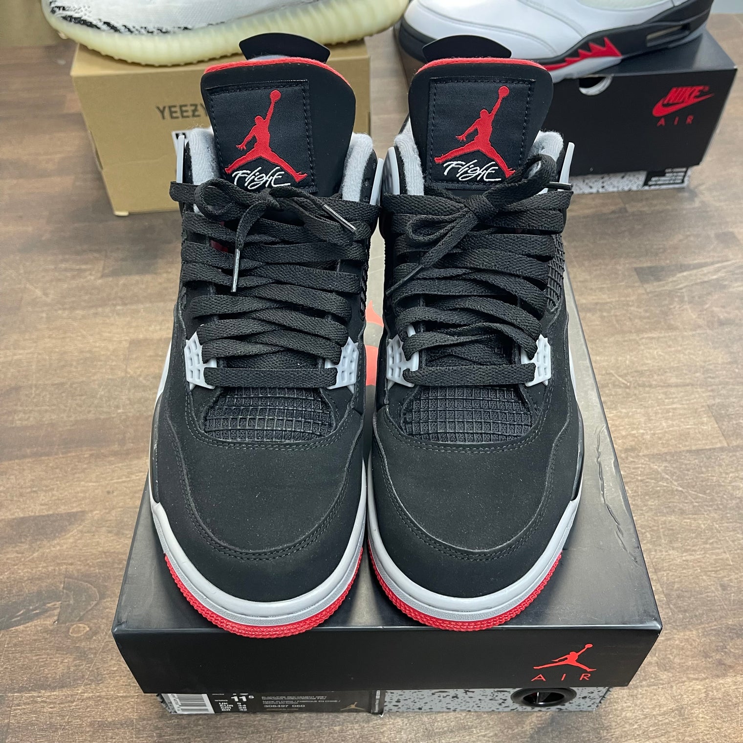 Bred Jordan 4 (2019) (USED)