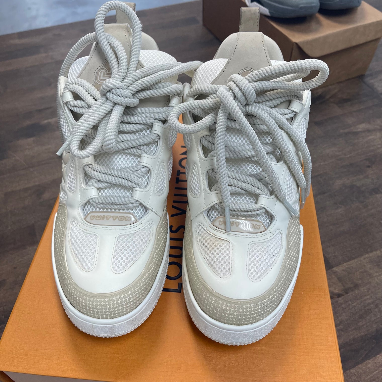 LV Skate Sk8 Beige (USED)