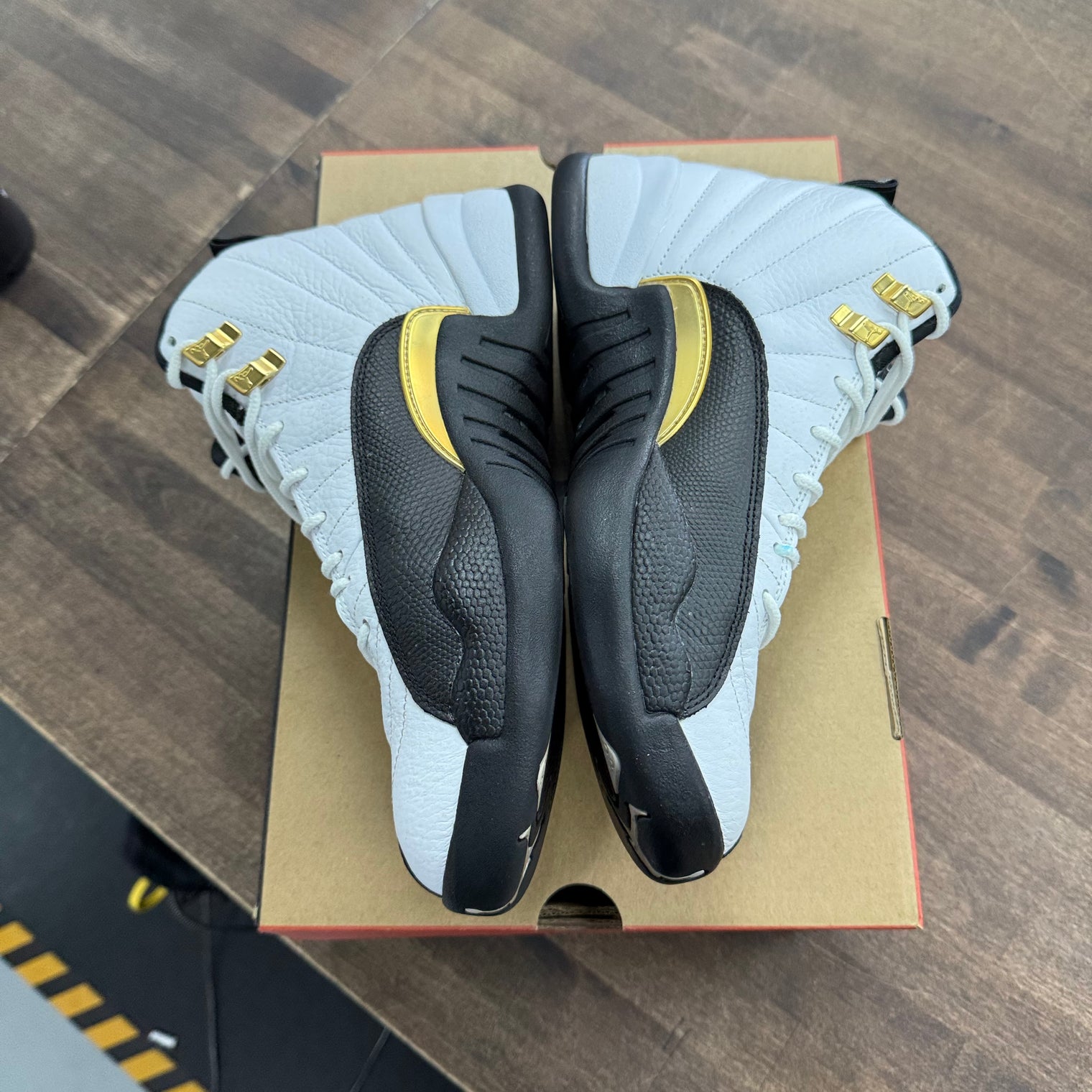 Jordan 12 Retro Royalty Taxi (US 9) (USED)
