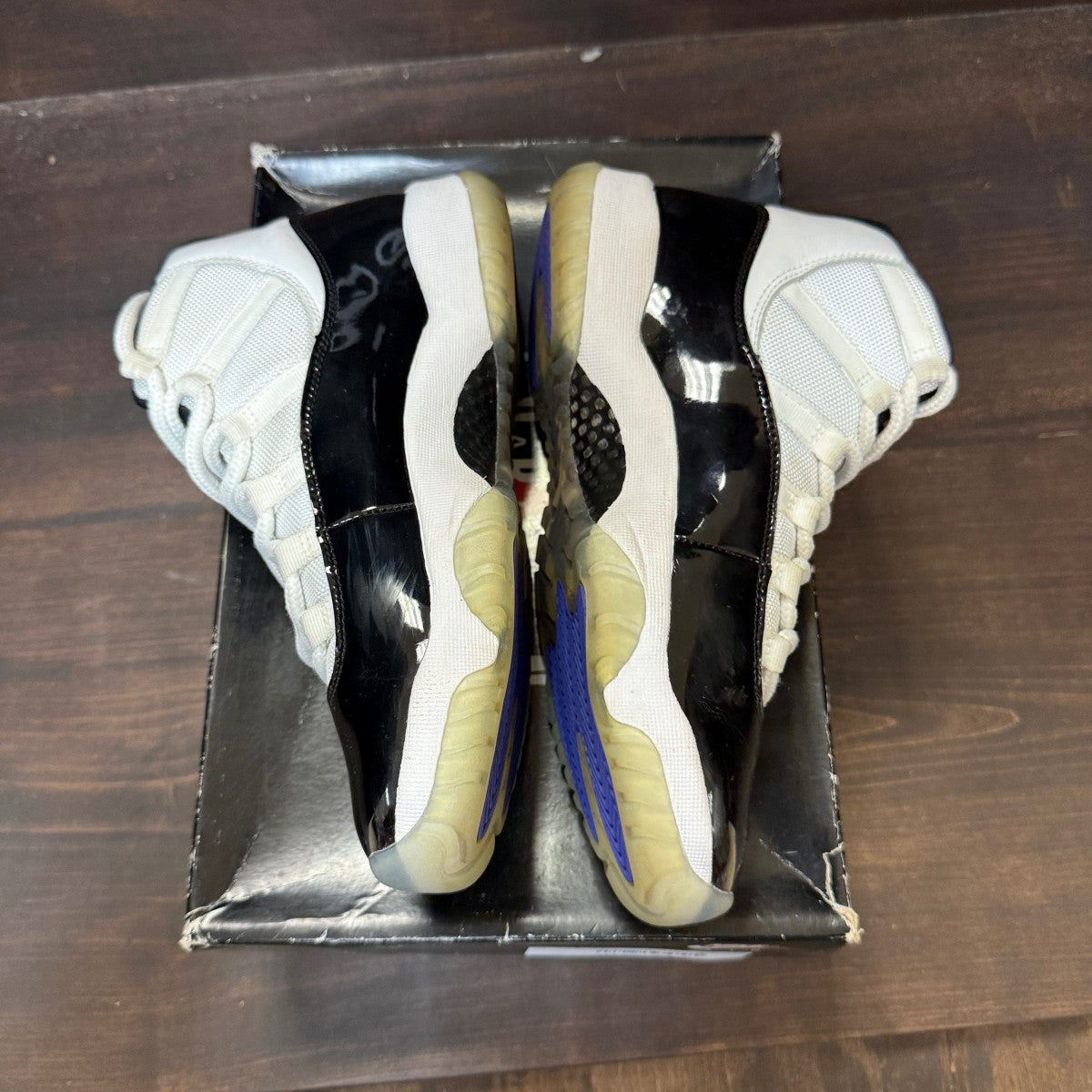 Jordan 11 Retro Concord (2018) - Image 3