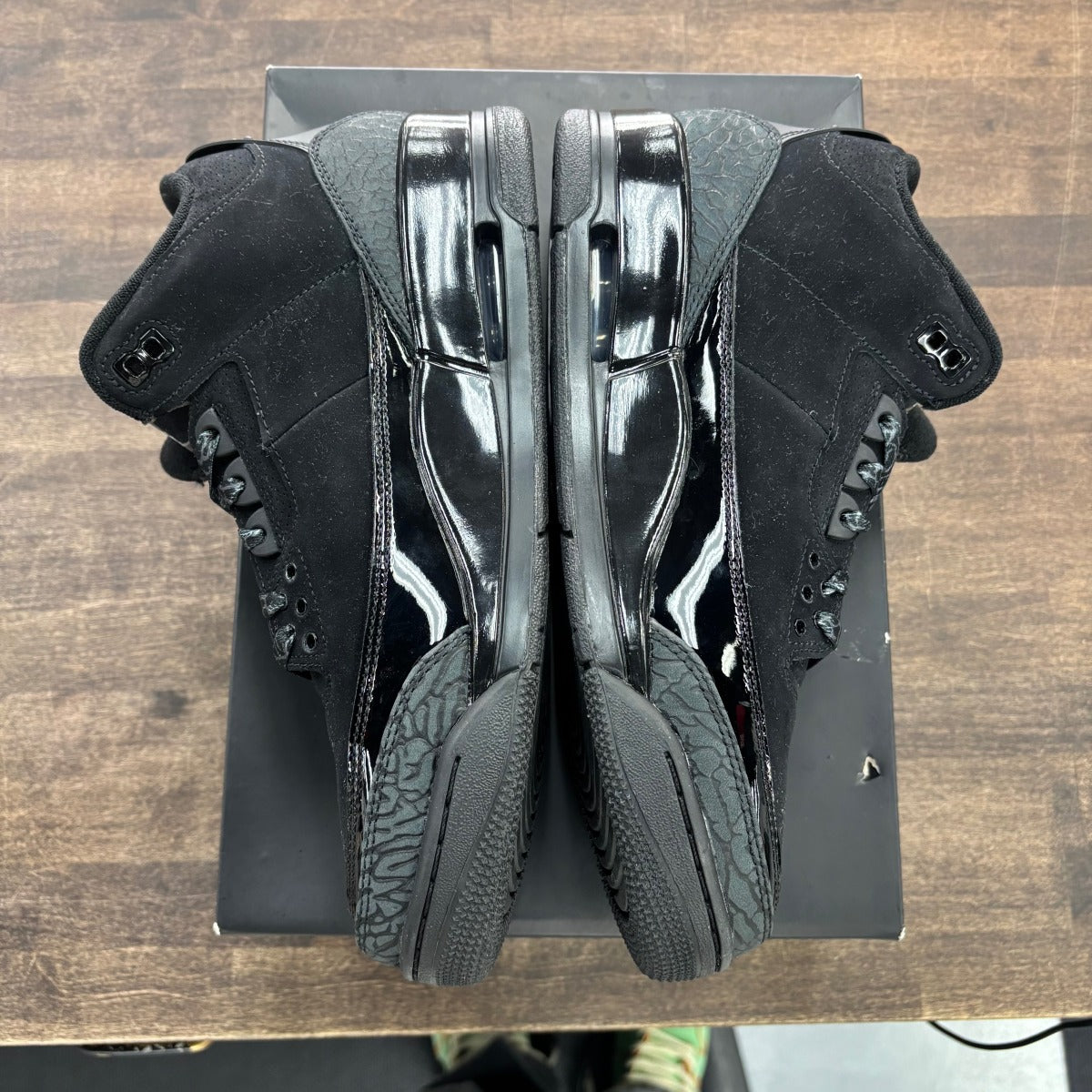 Jordan 3 Retro Black Cat (2025) Size 10 (Pre-Owned) - Image 2