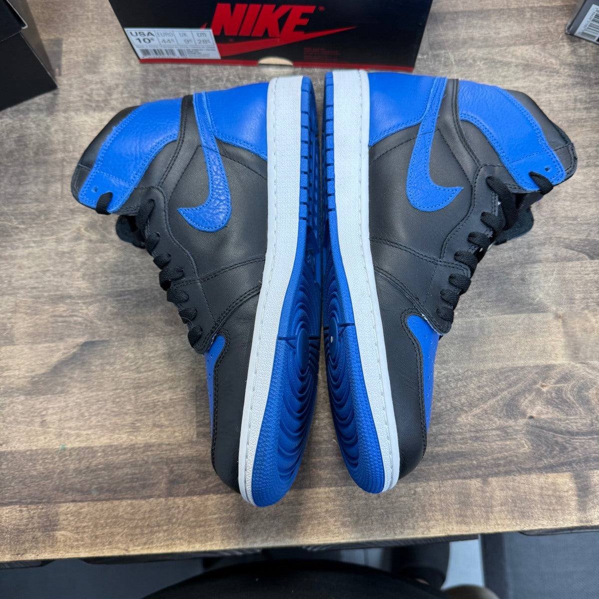 Jordan 1 Retro Royal (2017) - Image 3