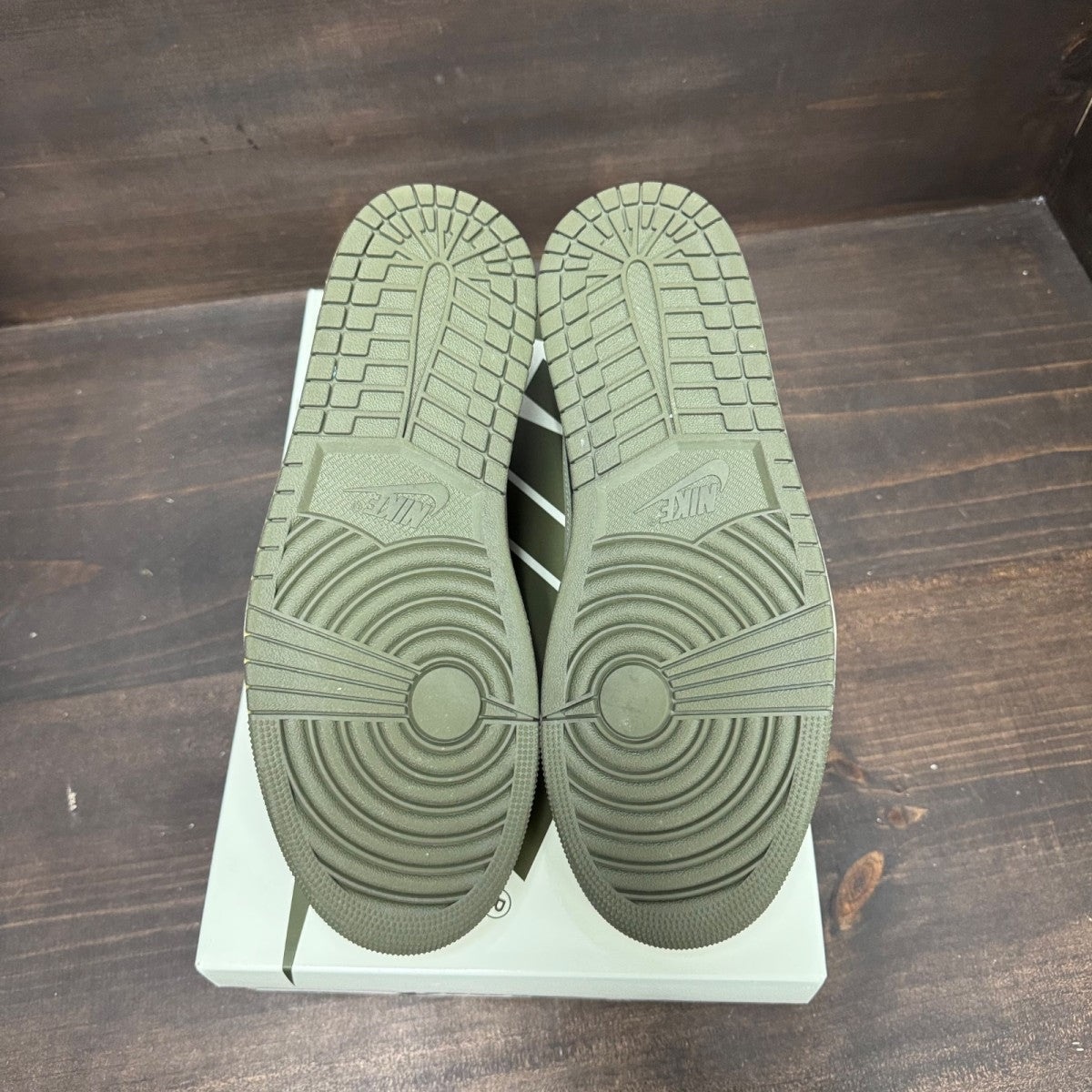 Jordan 1 Retro Low OG SP Travis Scott Olive (Women's) - Image 6
