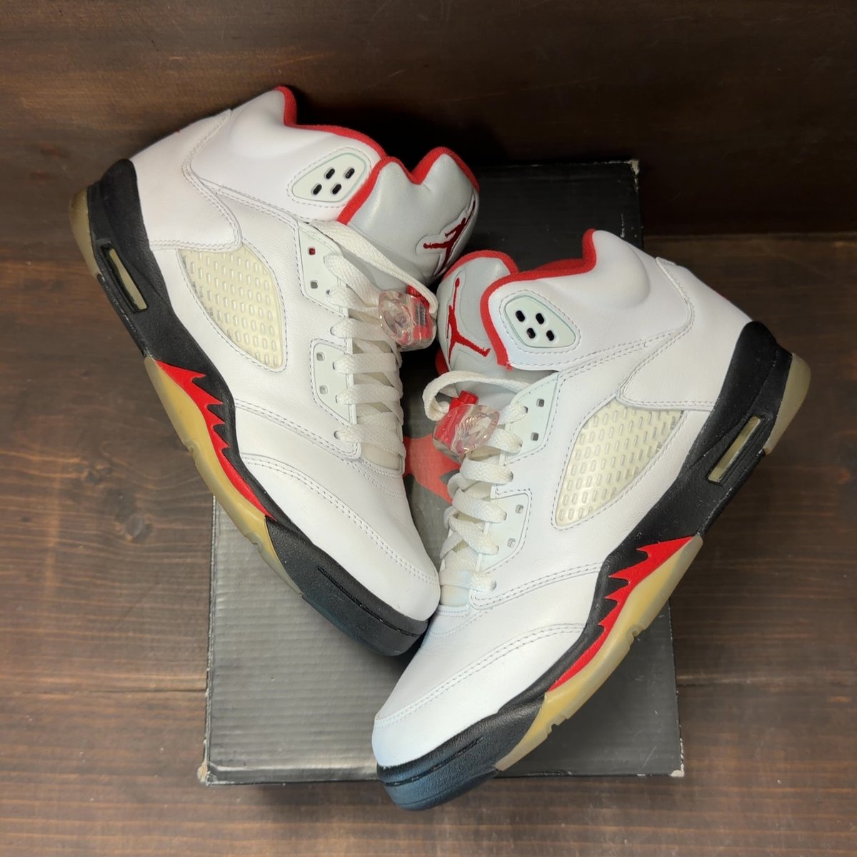 Jordan 5 Retro Fire Red Silver Tongue (2020) (GS) Size 7Y (Pre-Owned) - back
