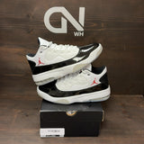 Jordan Max Aura 2 White Black Gym Red Size 9 (Pre-Owned) - Image 1
