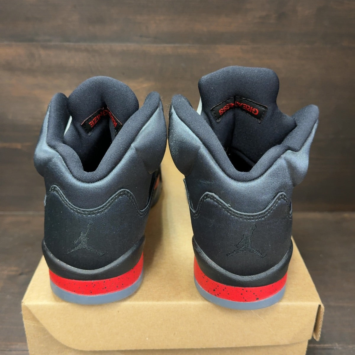 Jordan 5 Retro Satin Bred (GS) Size 7Y (Pre-Owned) - Image 5