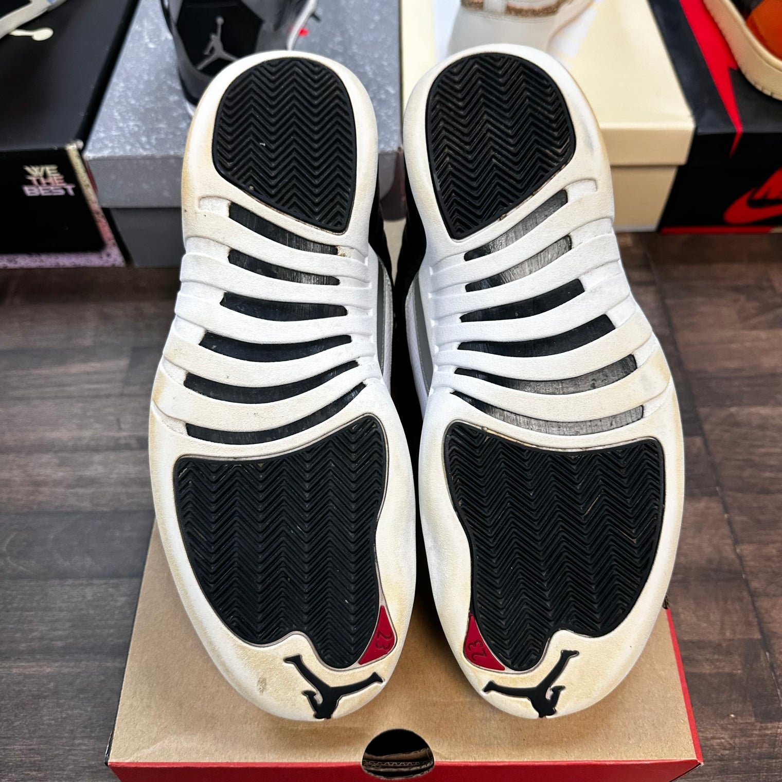 Playoff Jordan 12 (USED)