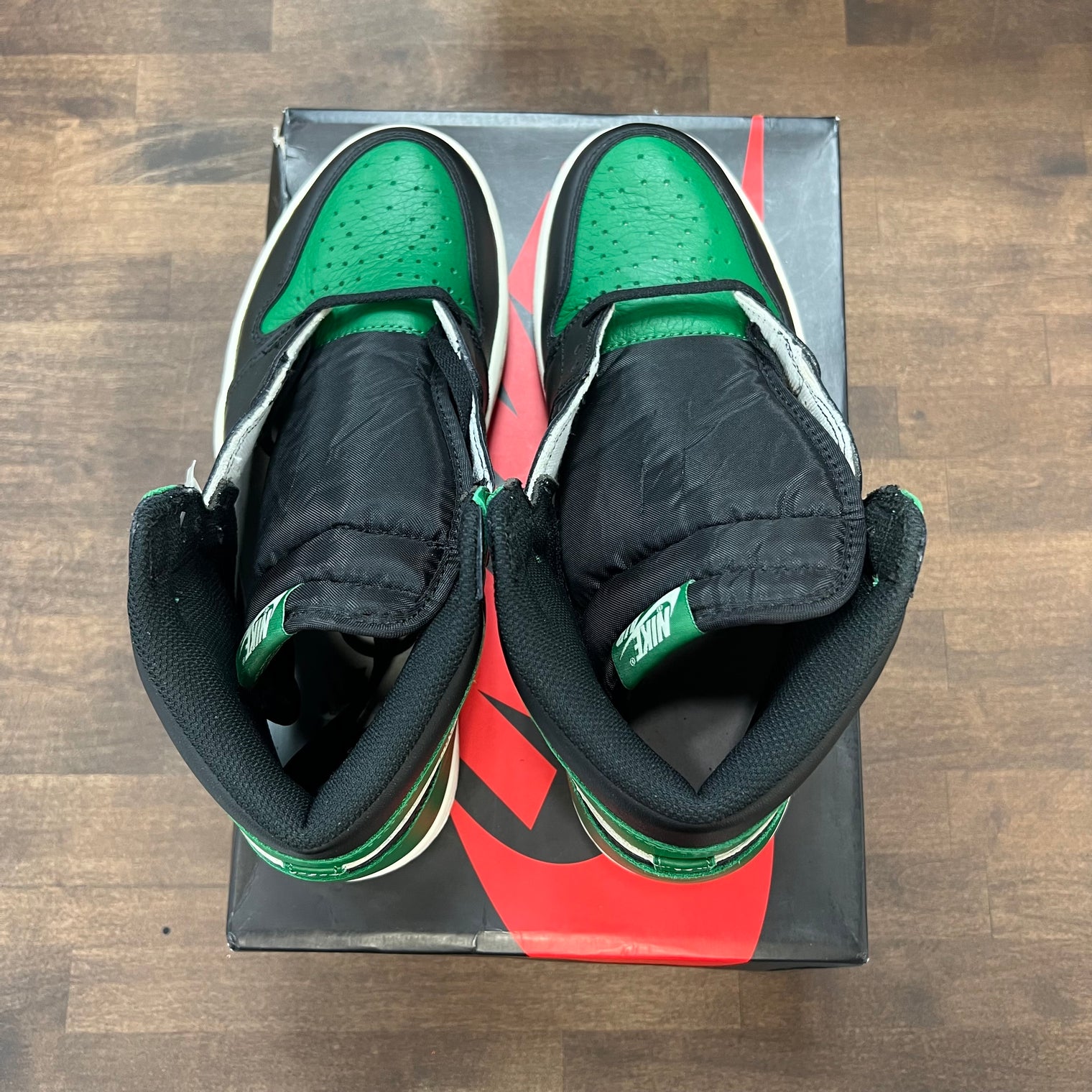 Pine Green Jordan 1 High (USED)
