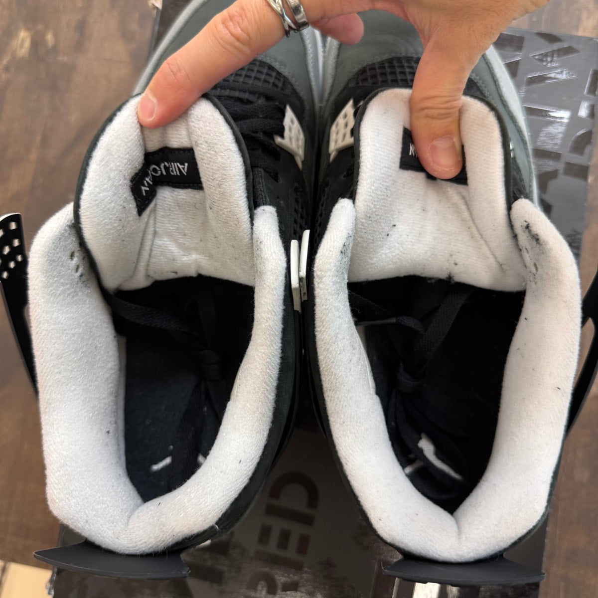 Jordan 4 Retro Fear (2024) - Image 4