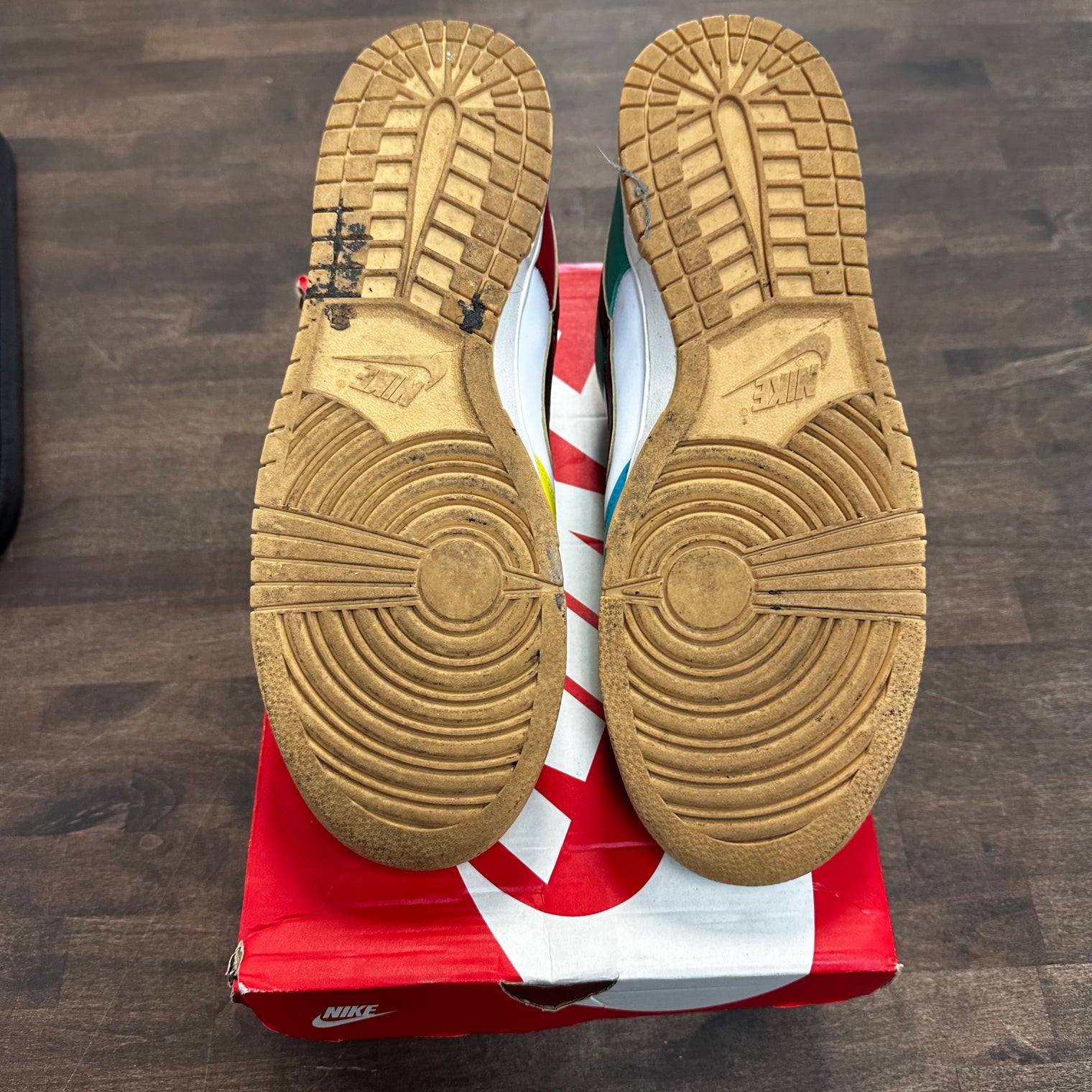 Free .99 Nike Dunk Low (USED)