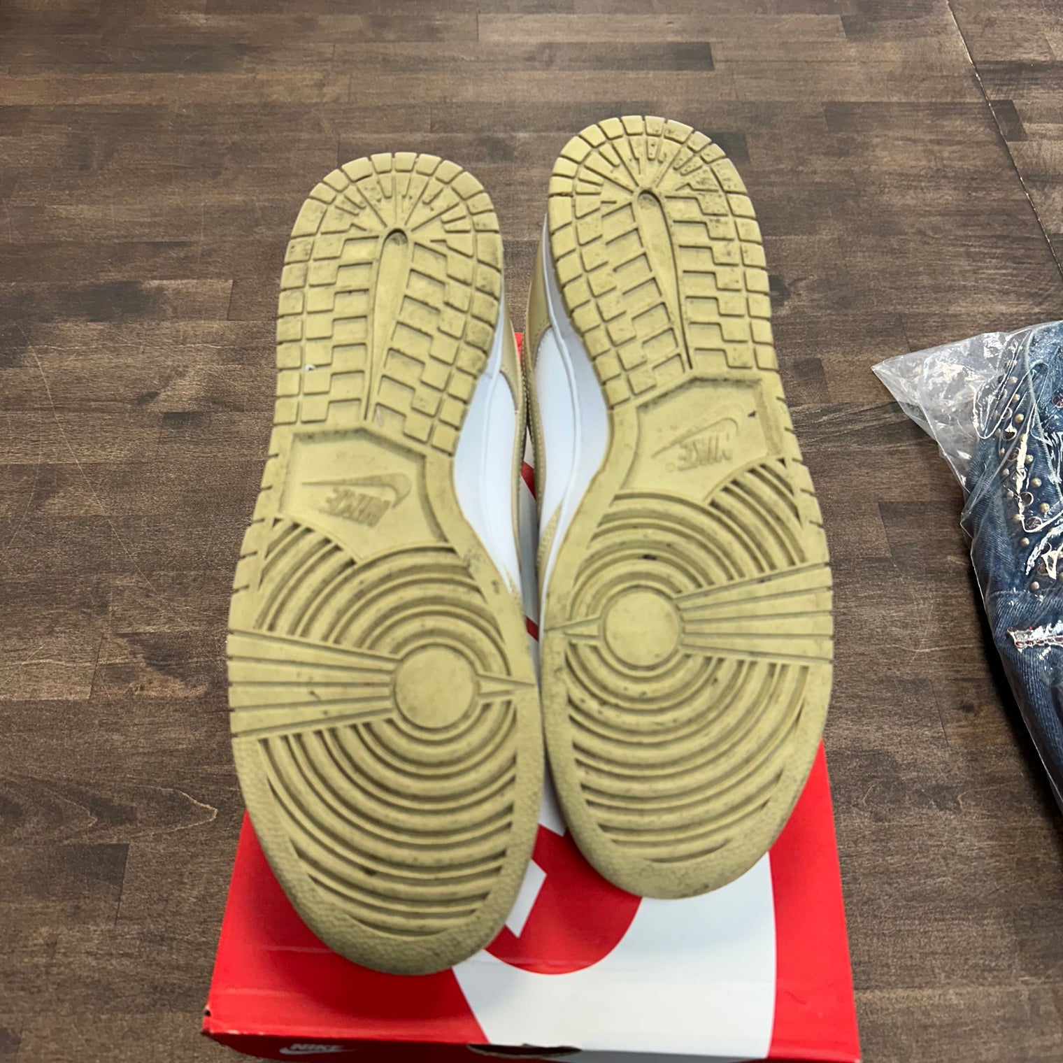 Team Gold Dunk Low (USED)