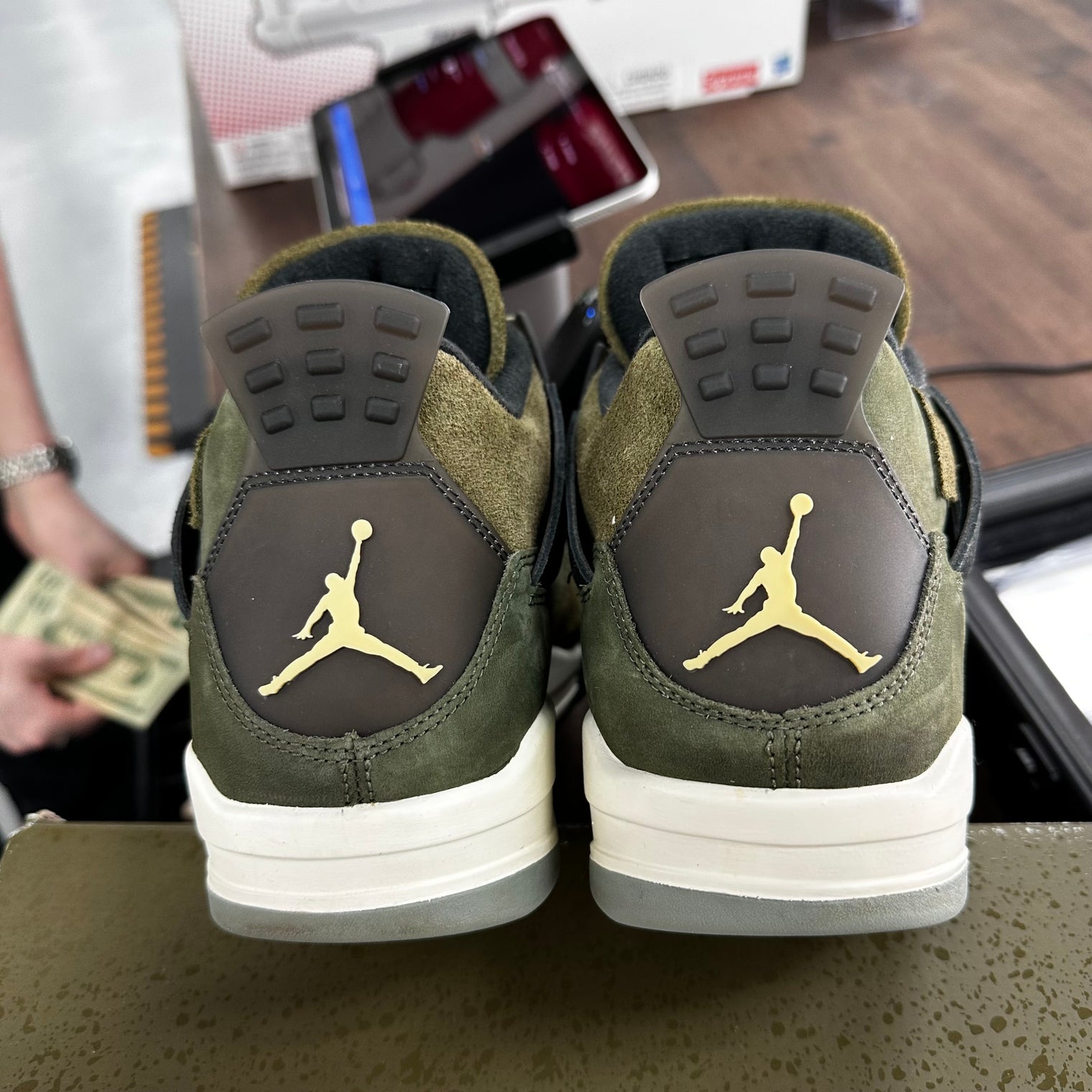 Craft Olive Jordan 4 (USED)