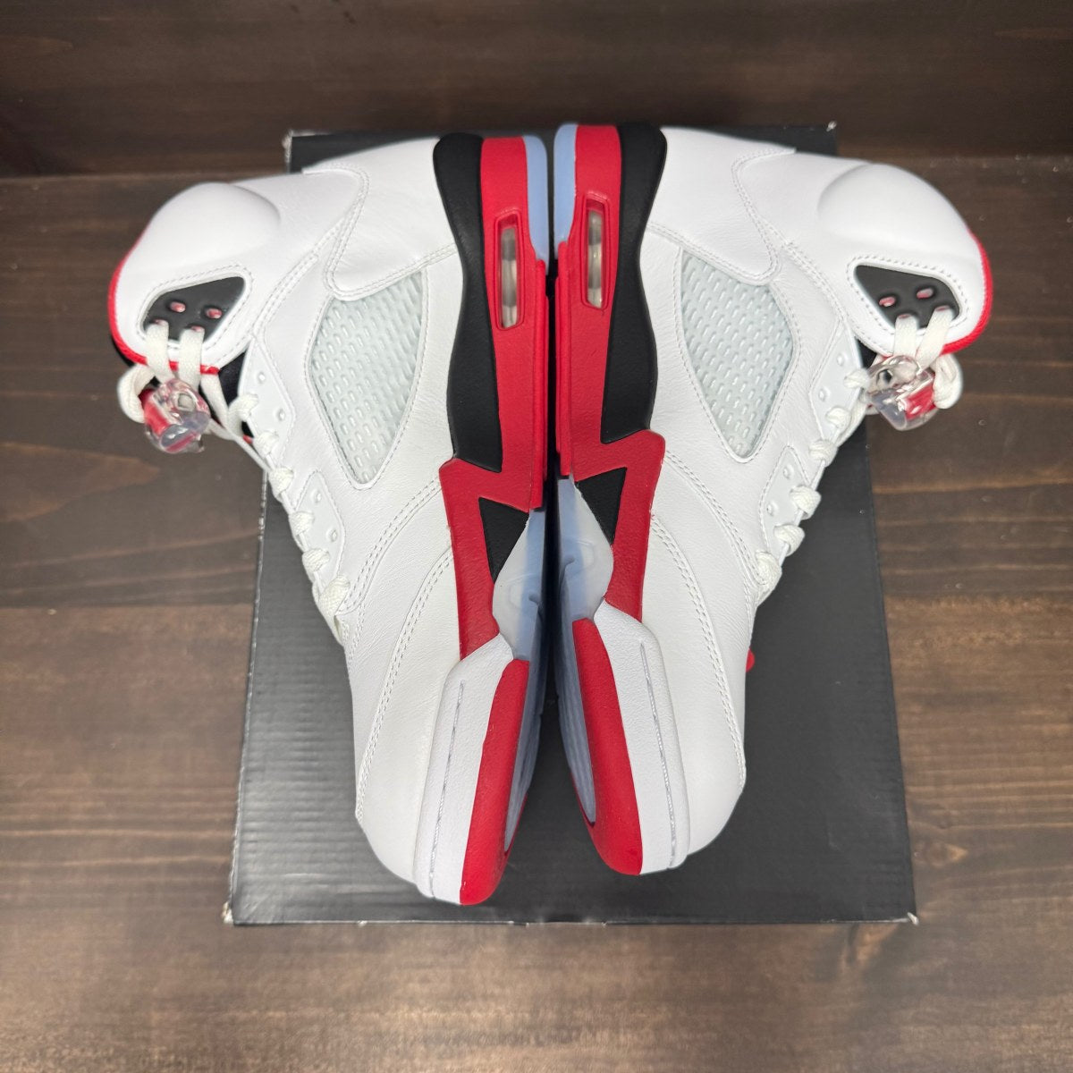 Jordan 5 Retro Fire Red Black Tongue (2025) - Image 4